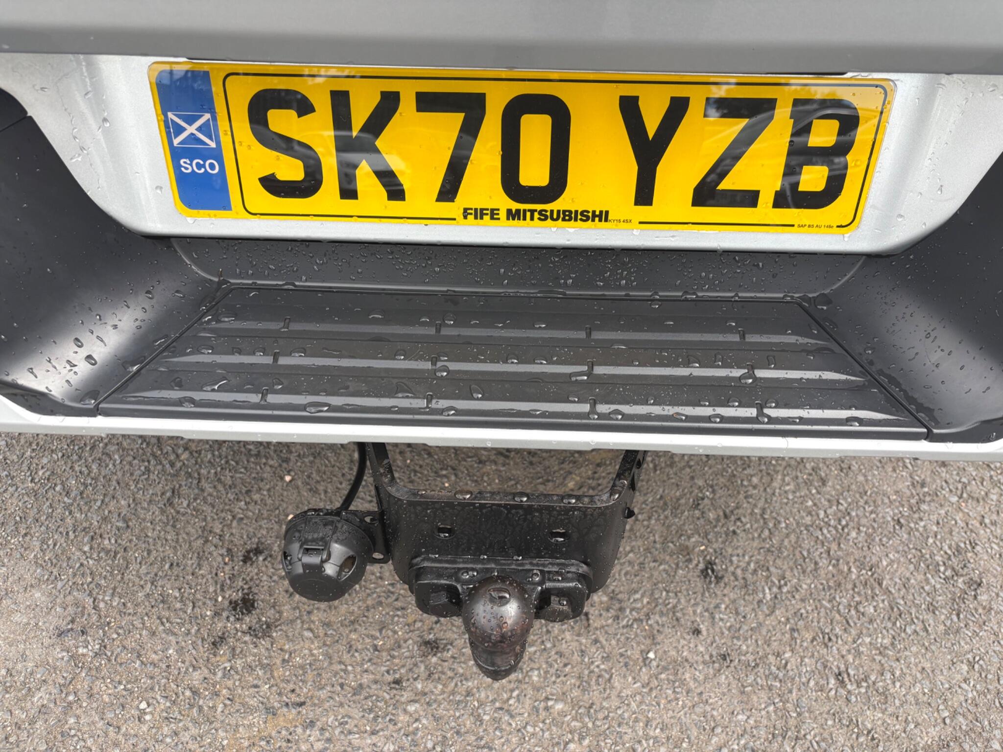 Mitsubishi L200