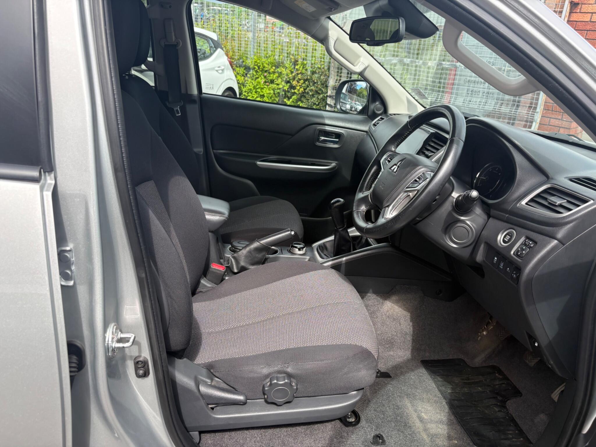 Mitsubishi L200