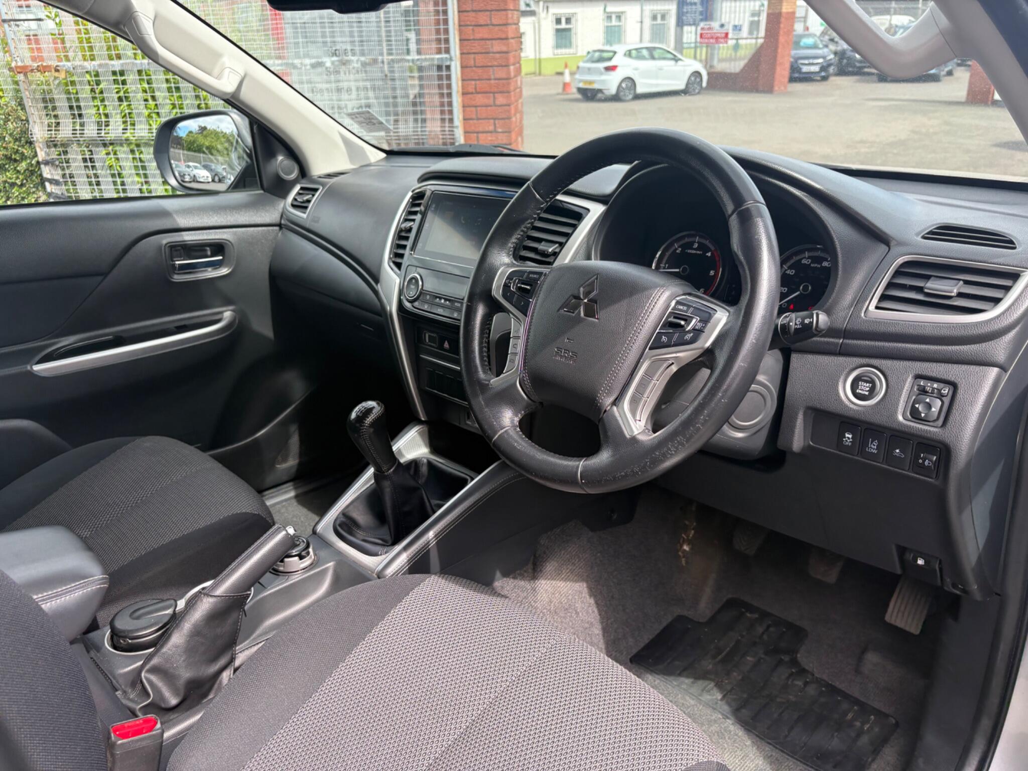 Mitsubishi L200