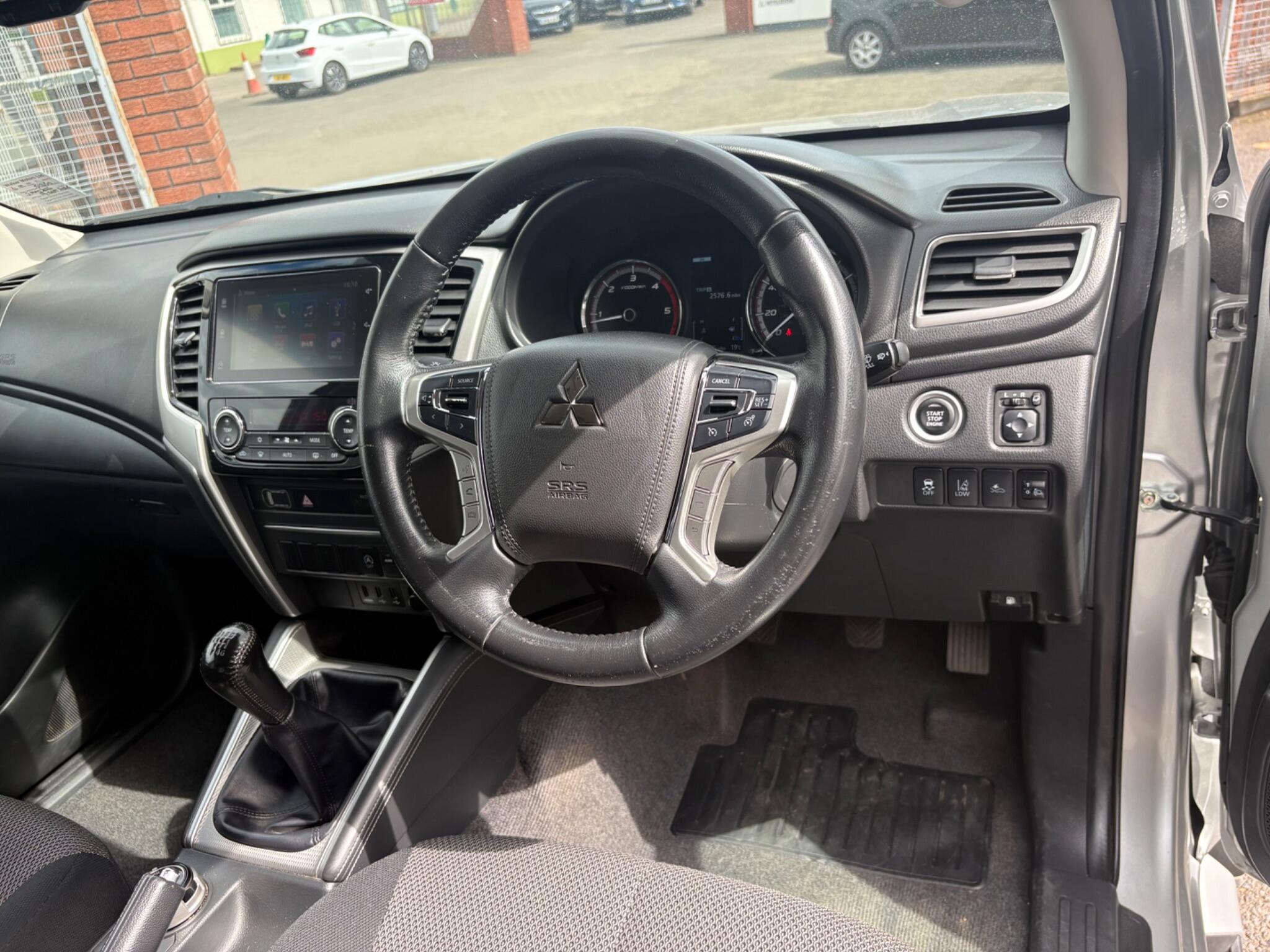 Mitsubishi L200