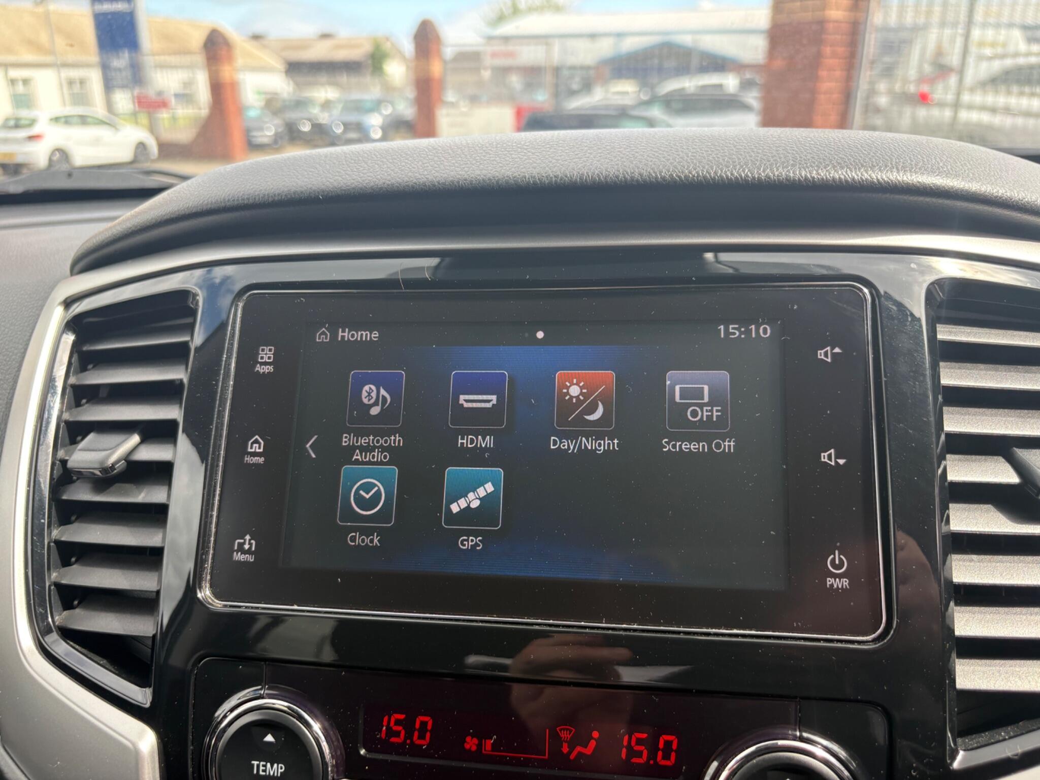 Mitsubishi L200