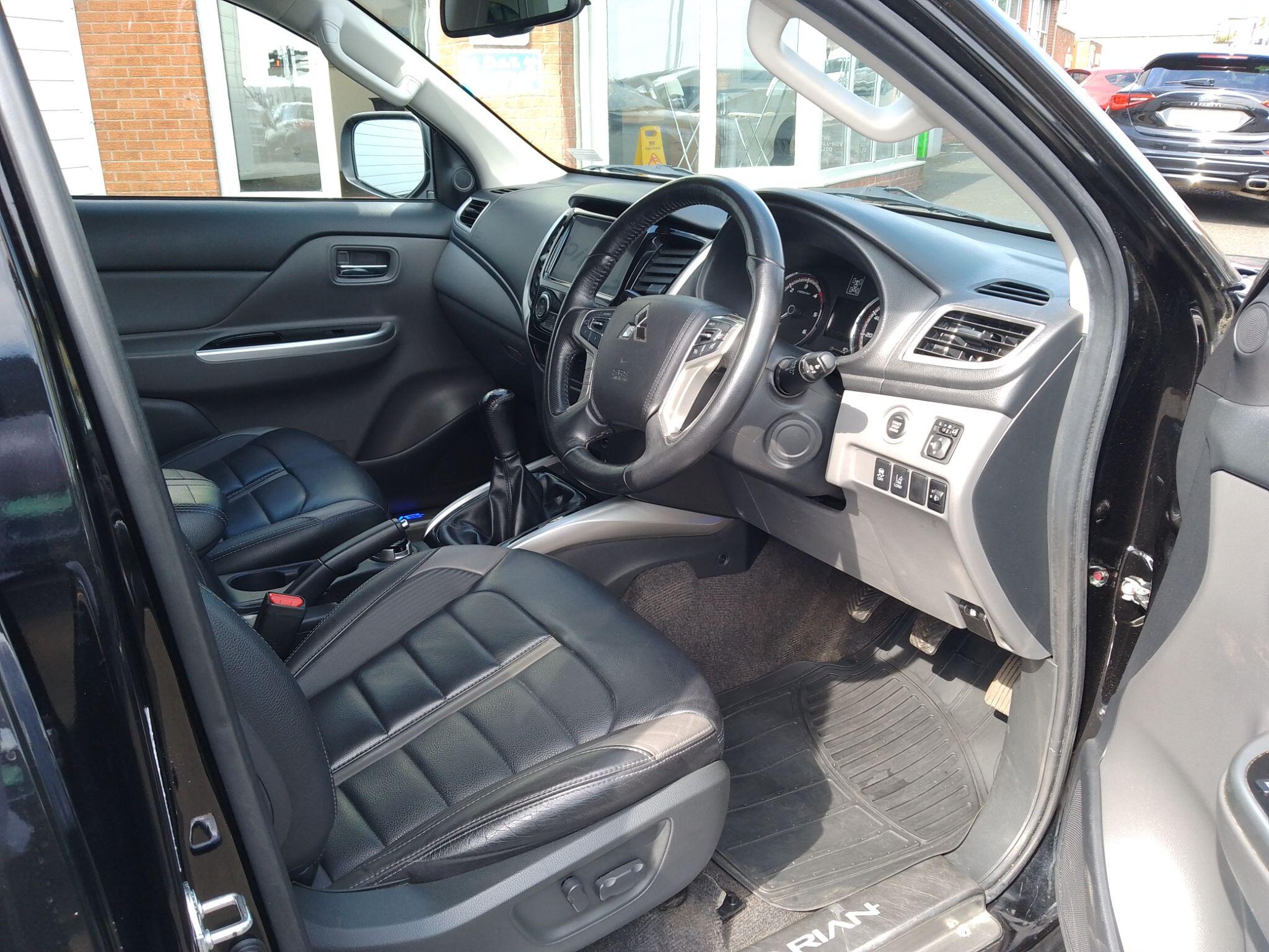 Mitsubishi L200