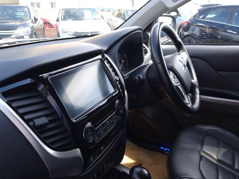 Mitsubishi L200