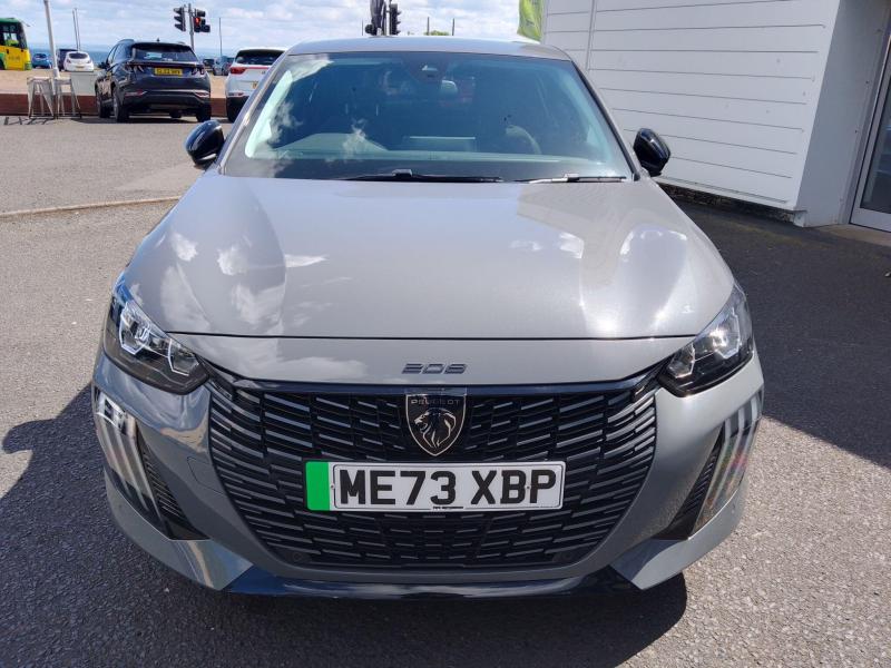 Peugeot e-208