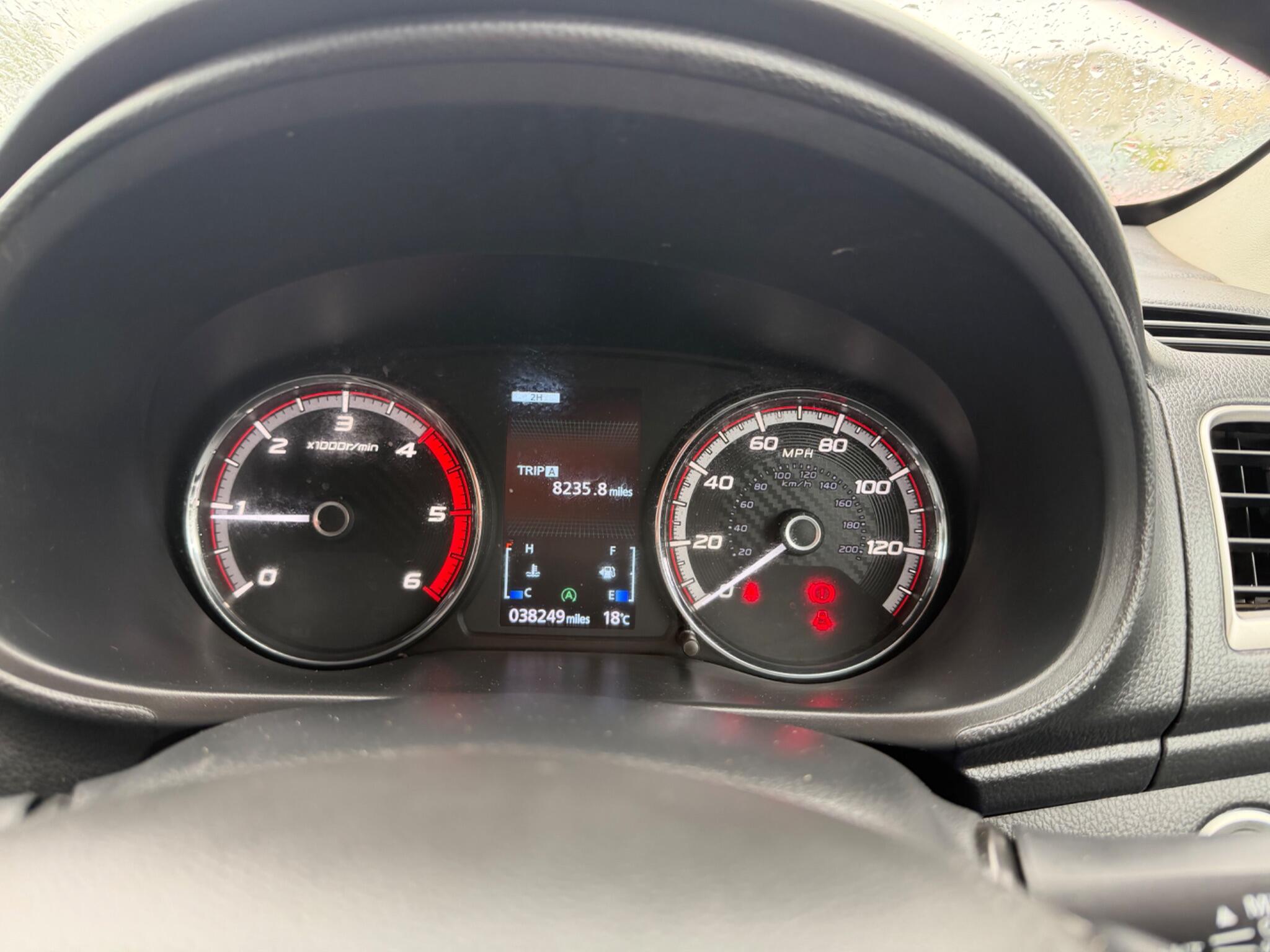 Mitsubishi L200
