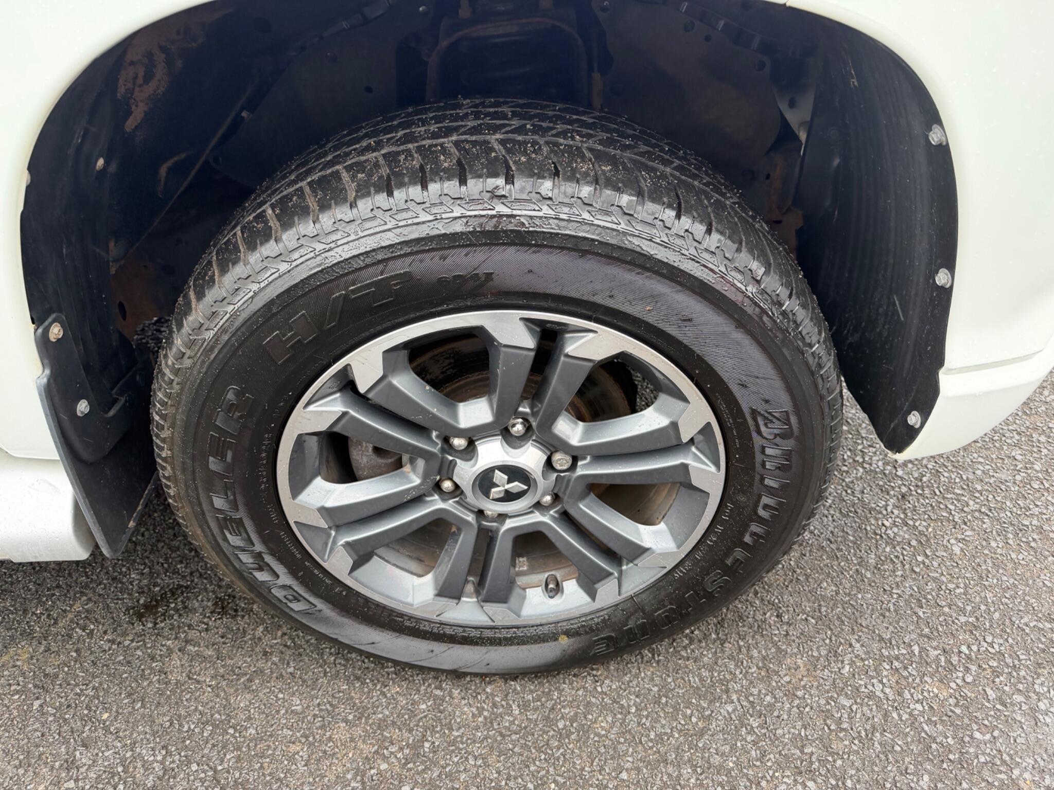 Mitsubishi L200