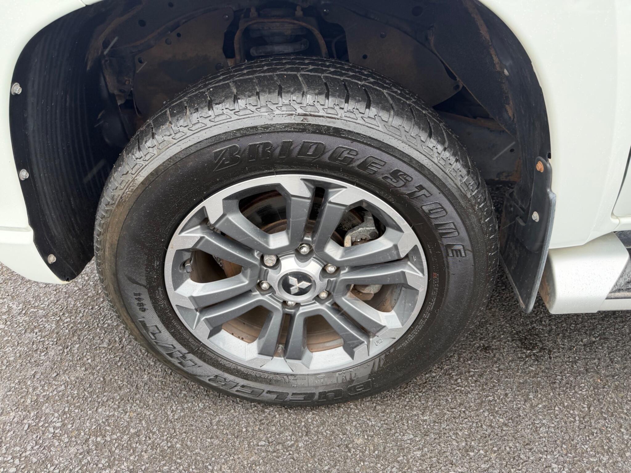 Mitsubishi L200