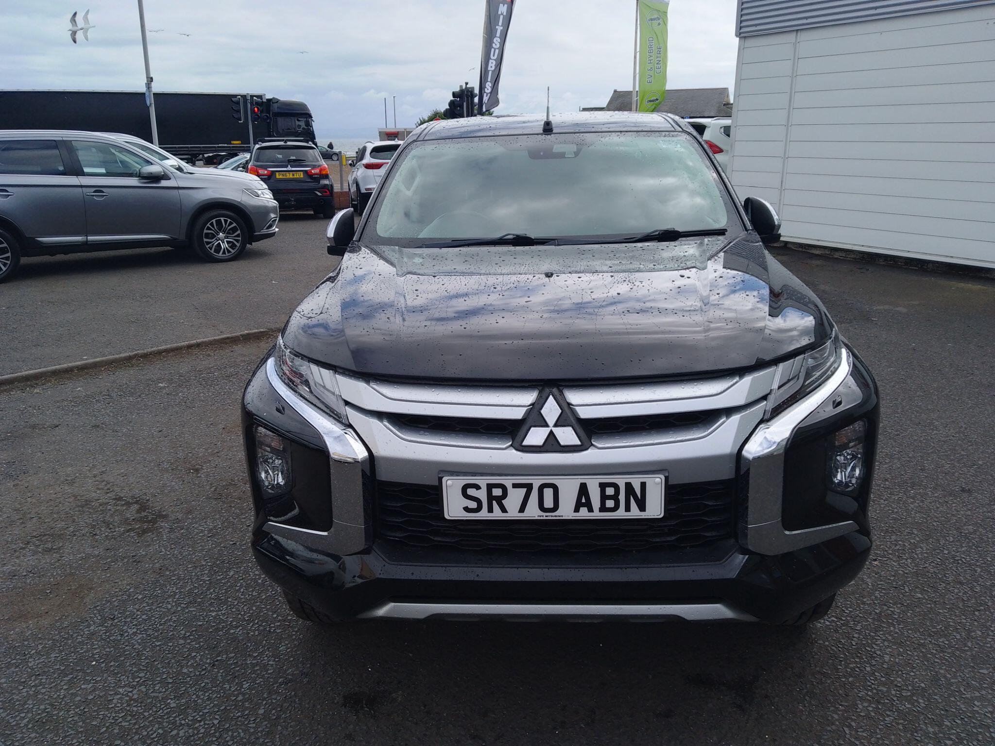 Mitsubishi L200