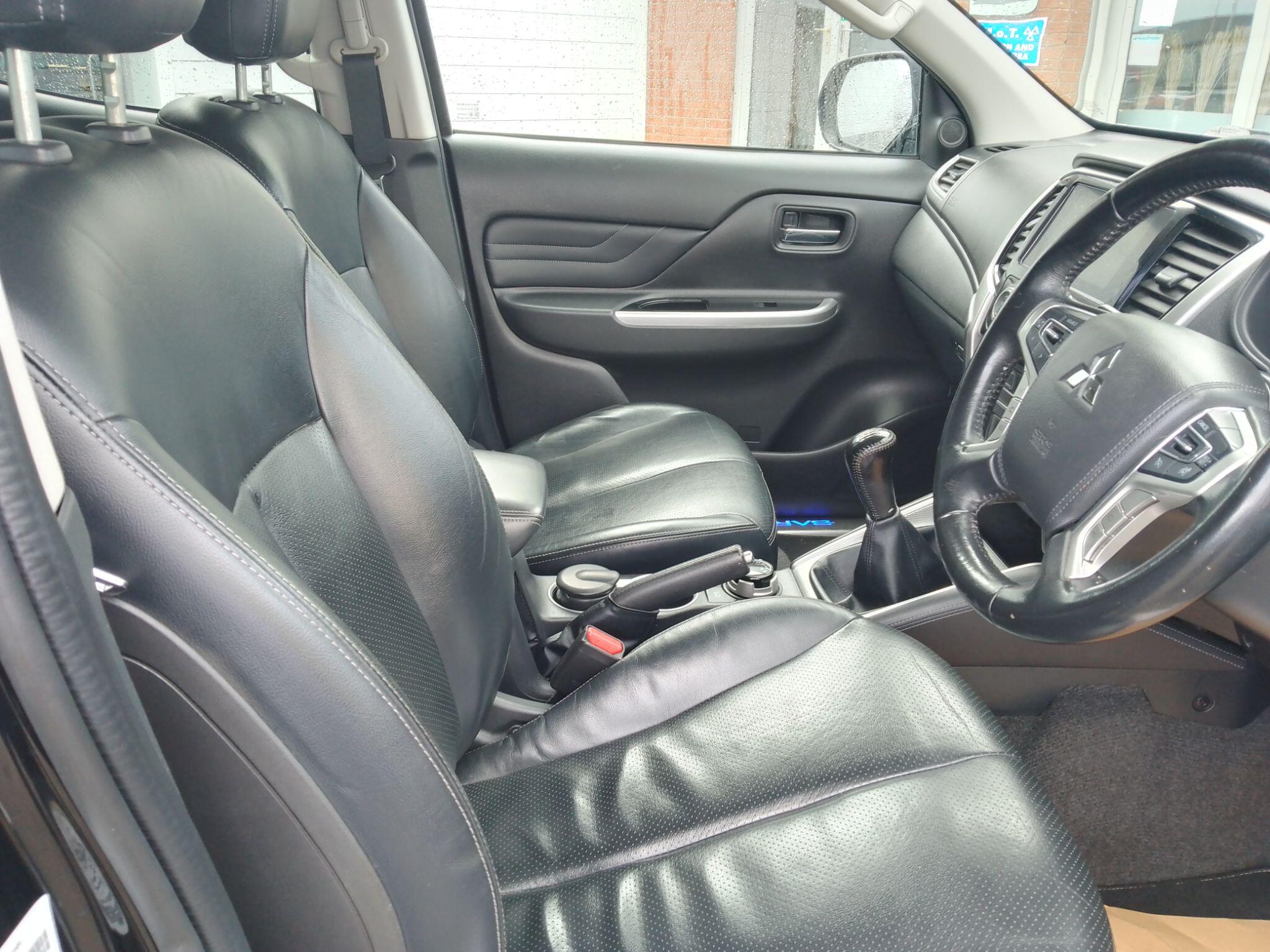 Mitsubishi L200