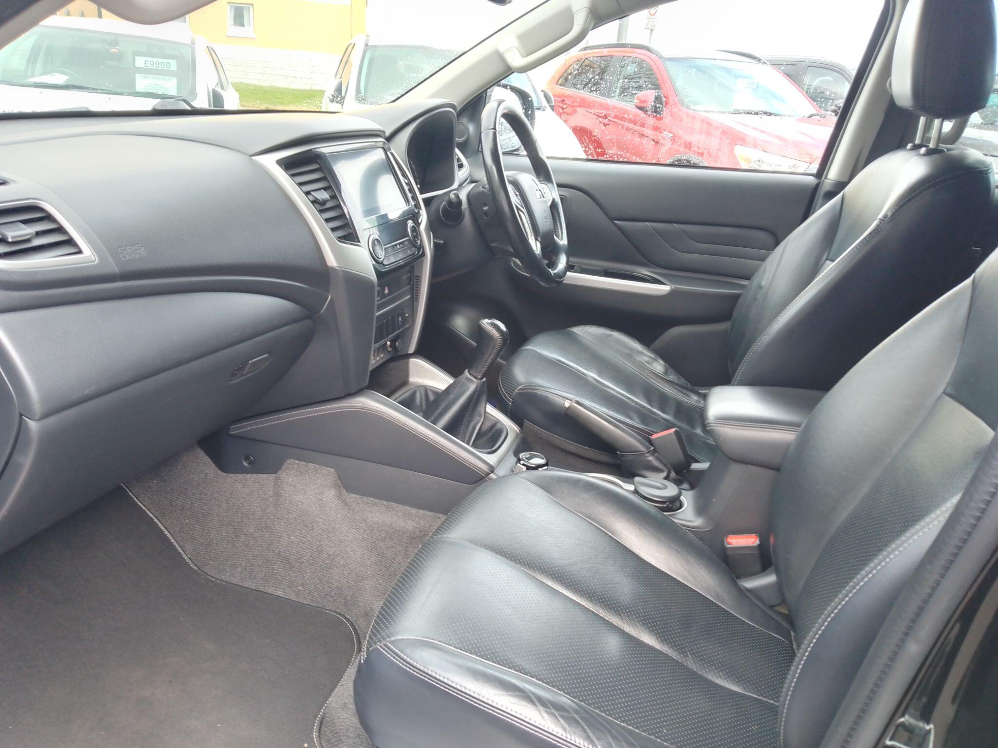Mitsubishi L200