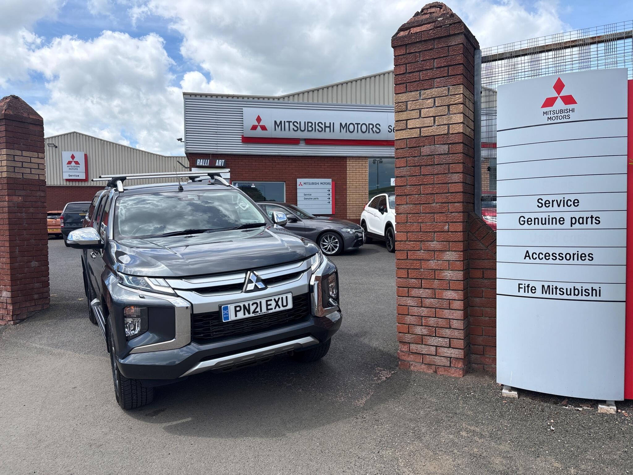 Mitsubishi L200