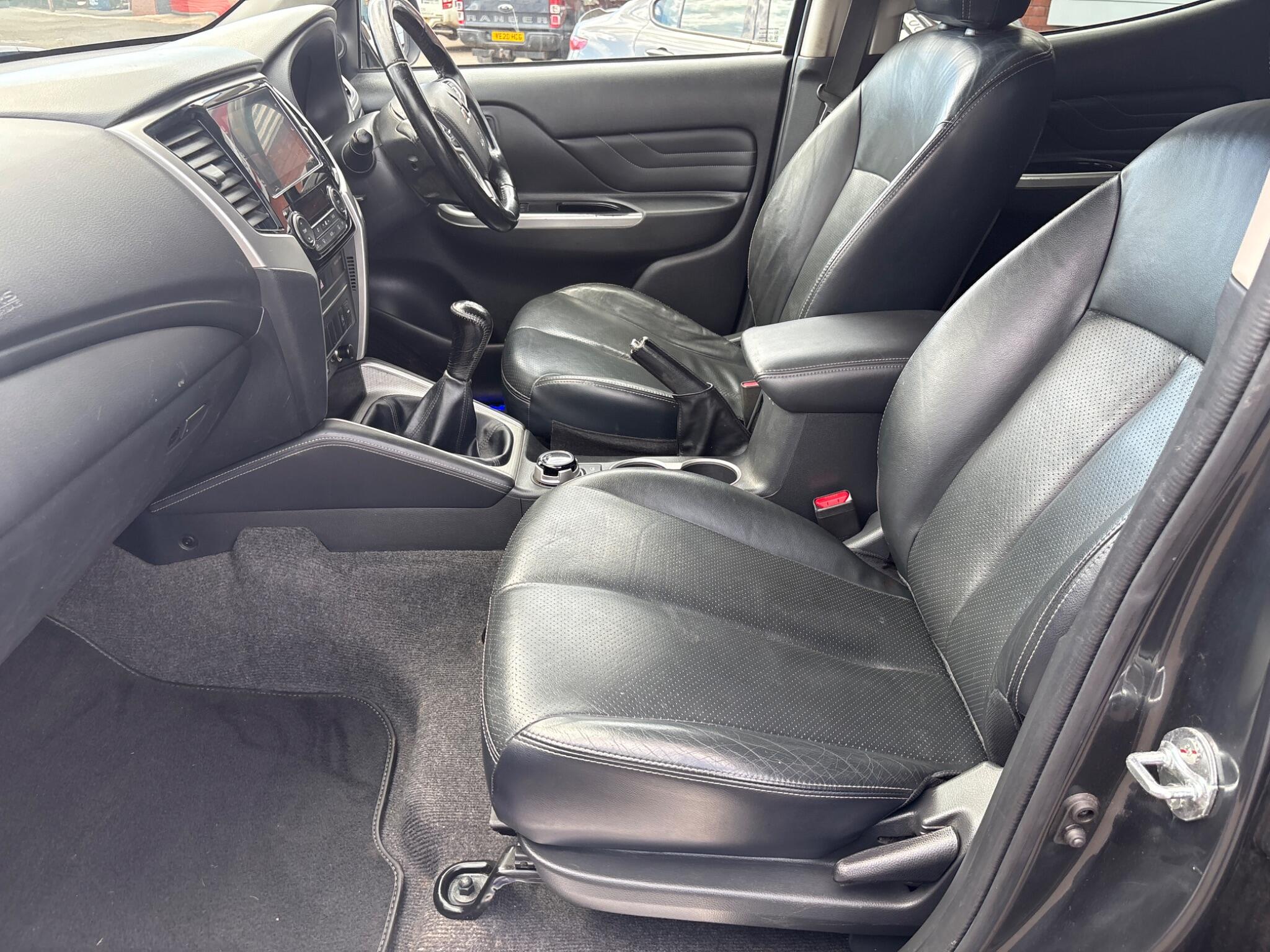 Mitsubishi L200