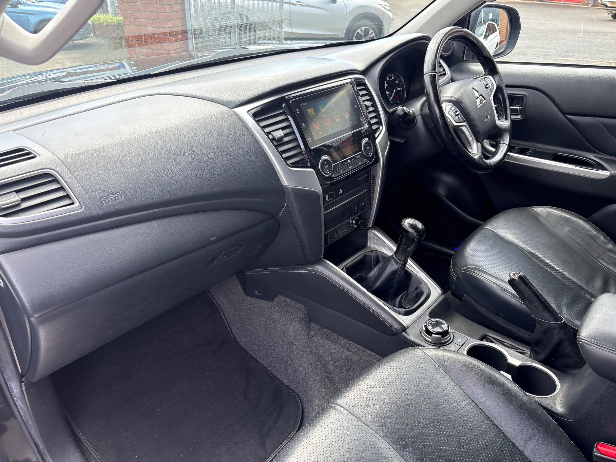 Mitsubishi L200