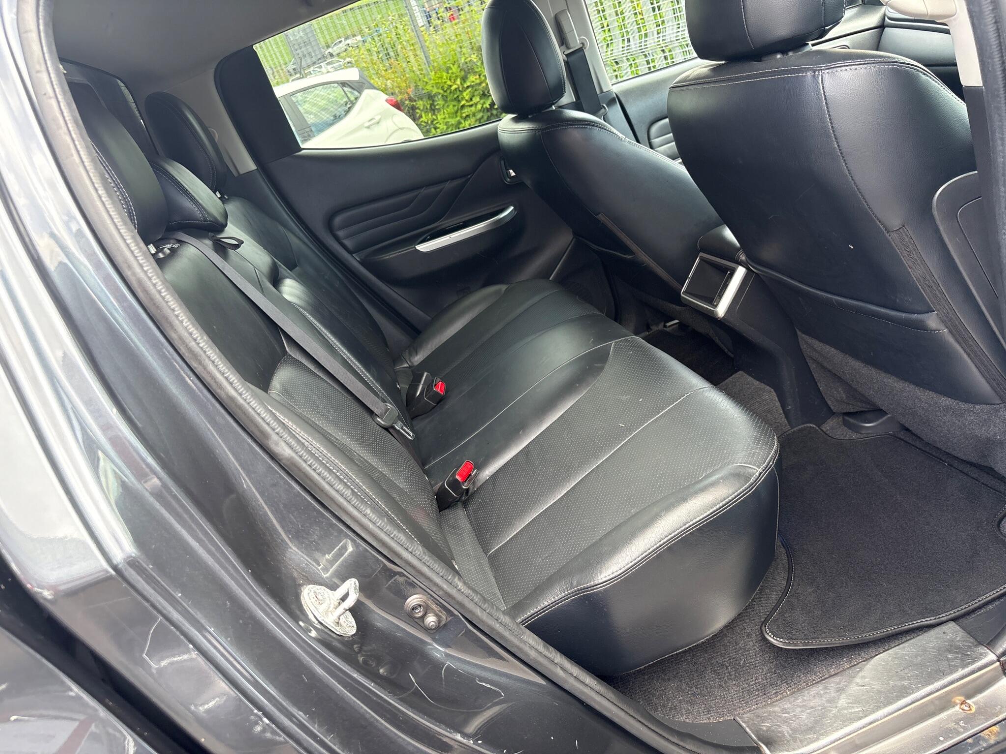 Mitsubishi L200