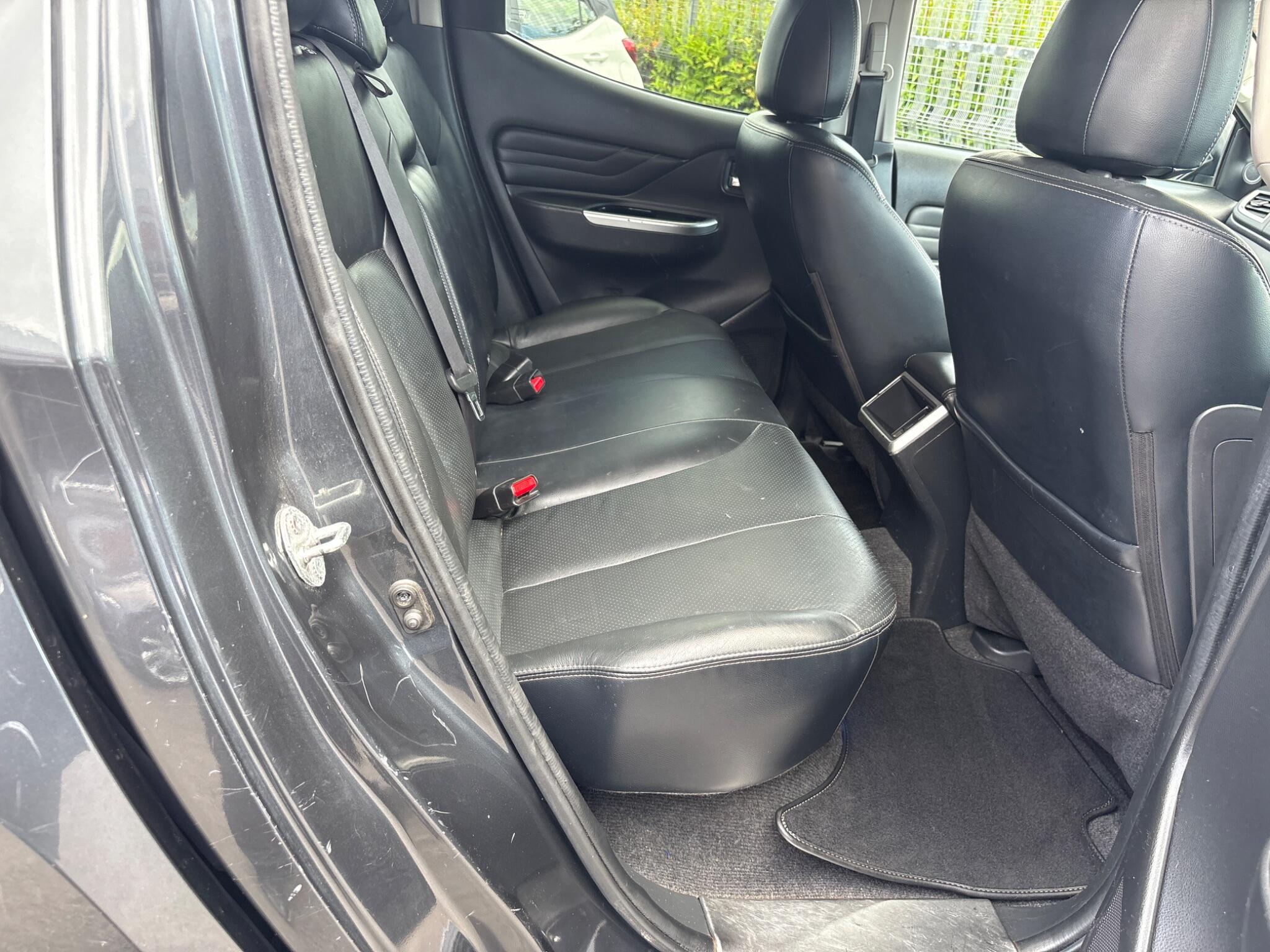 Mitsubishi L200