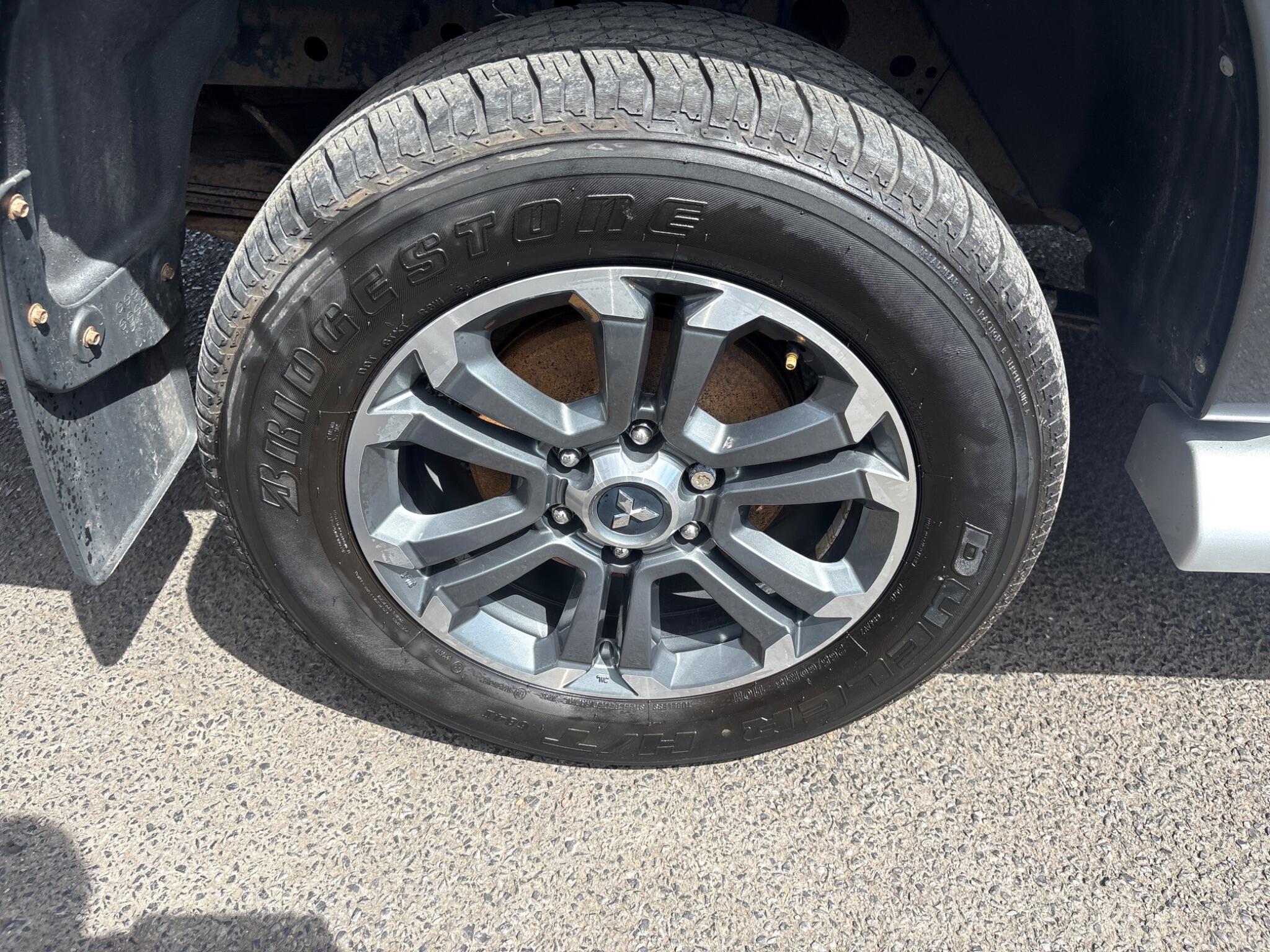 Mitsubishi L200