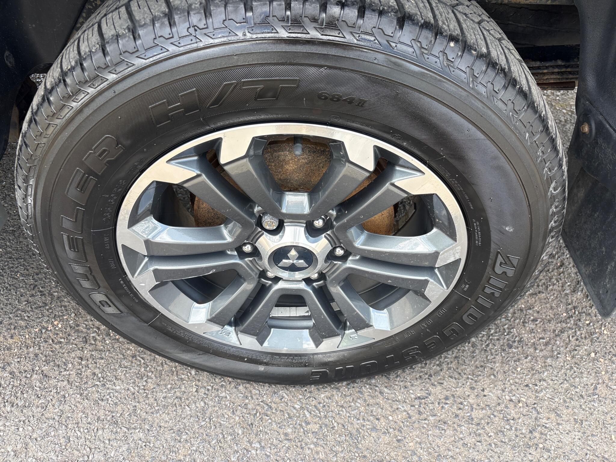 Mitsubishi L200