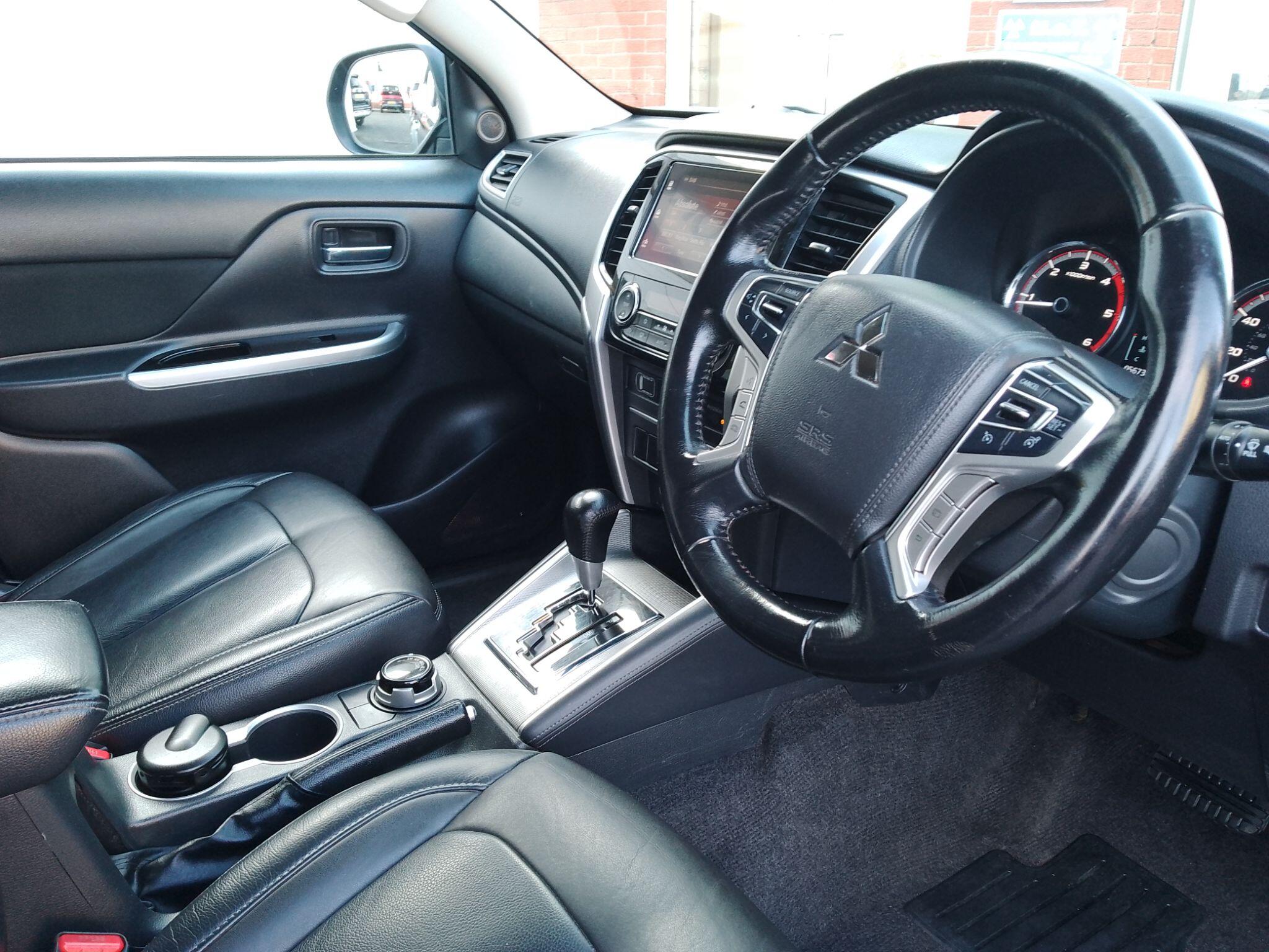Mitsubishi L200