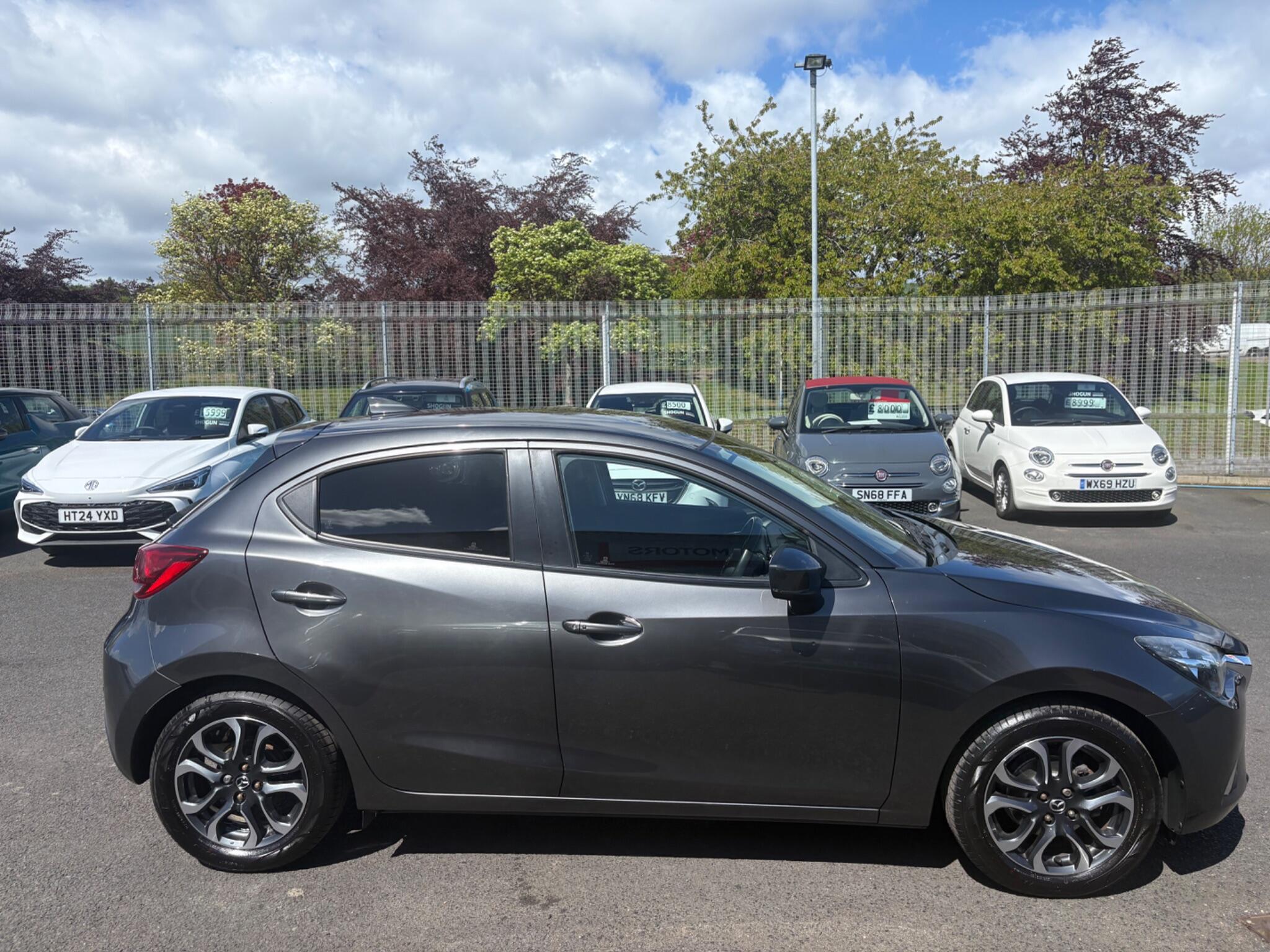 Mazda Mazda2