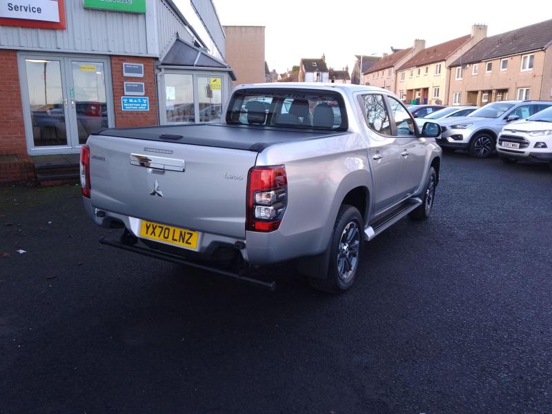 Mitsubishi L200
