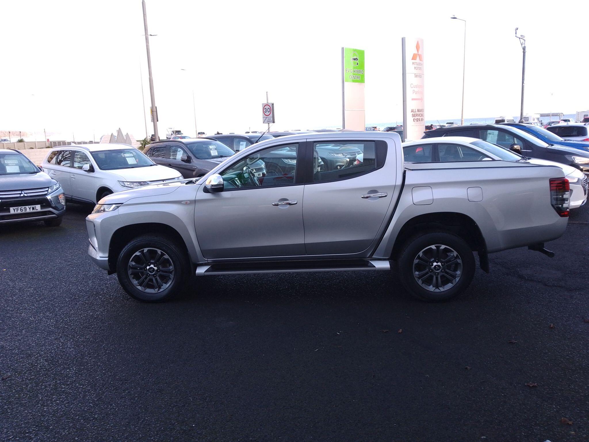 Mitsubishi L200
