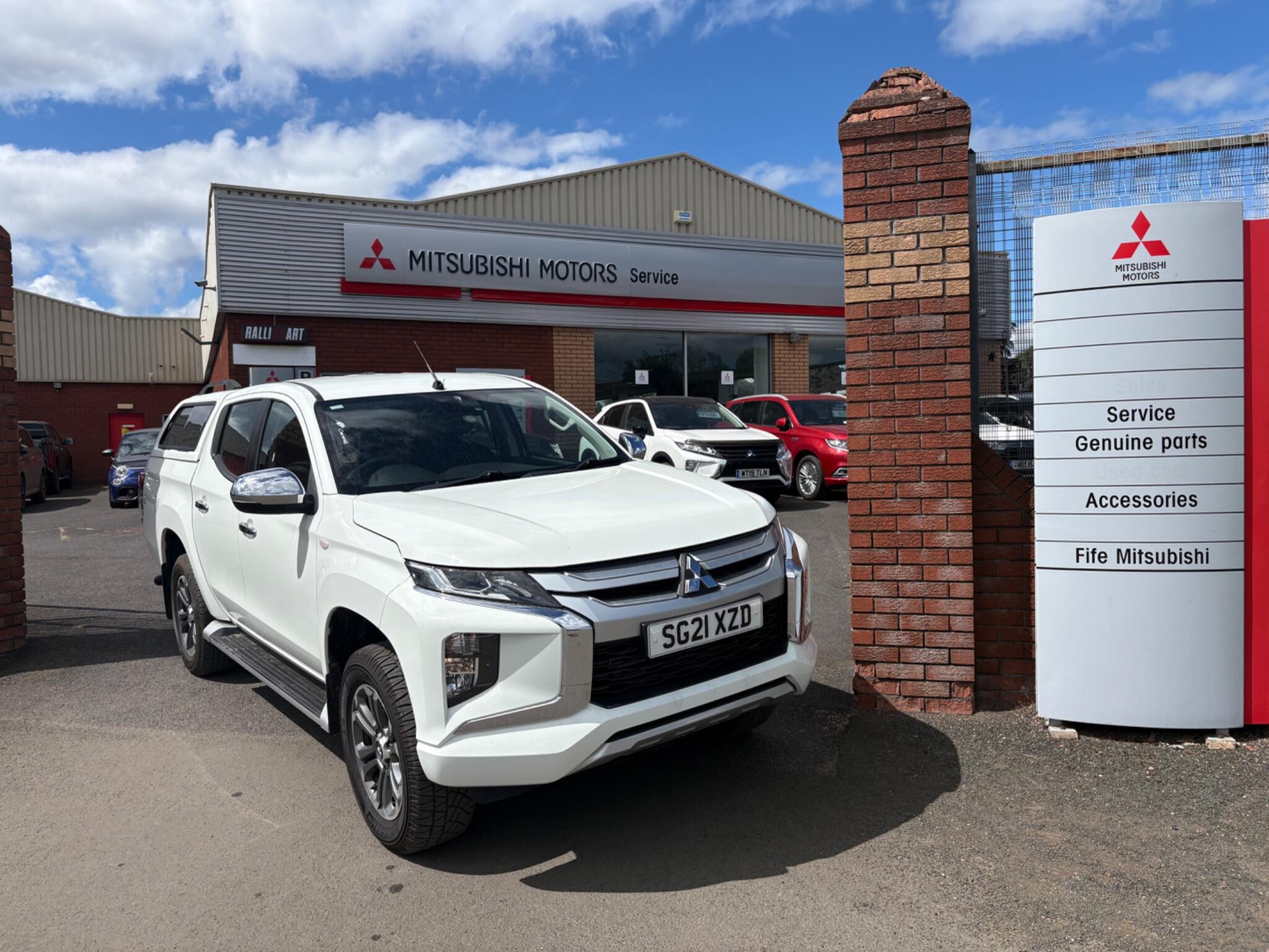 Mitsubishi L200