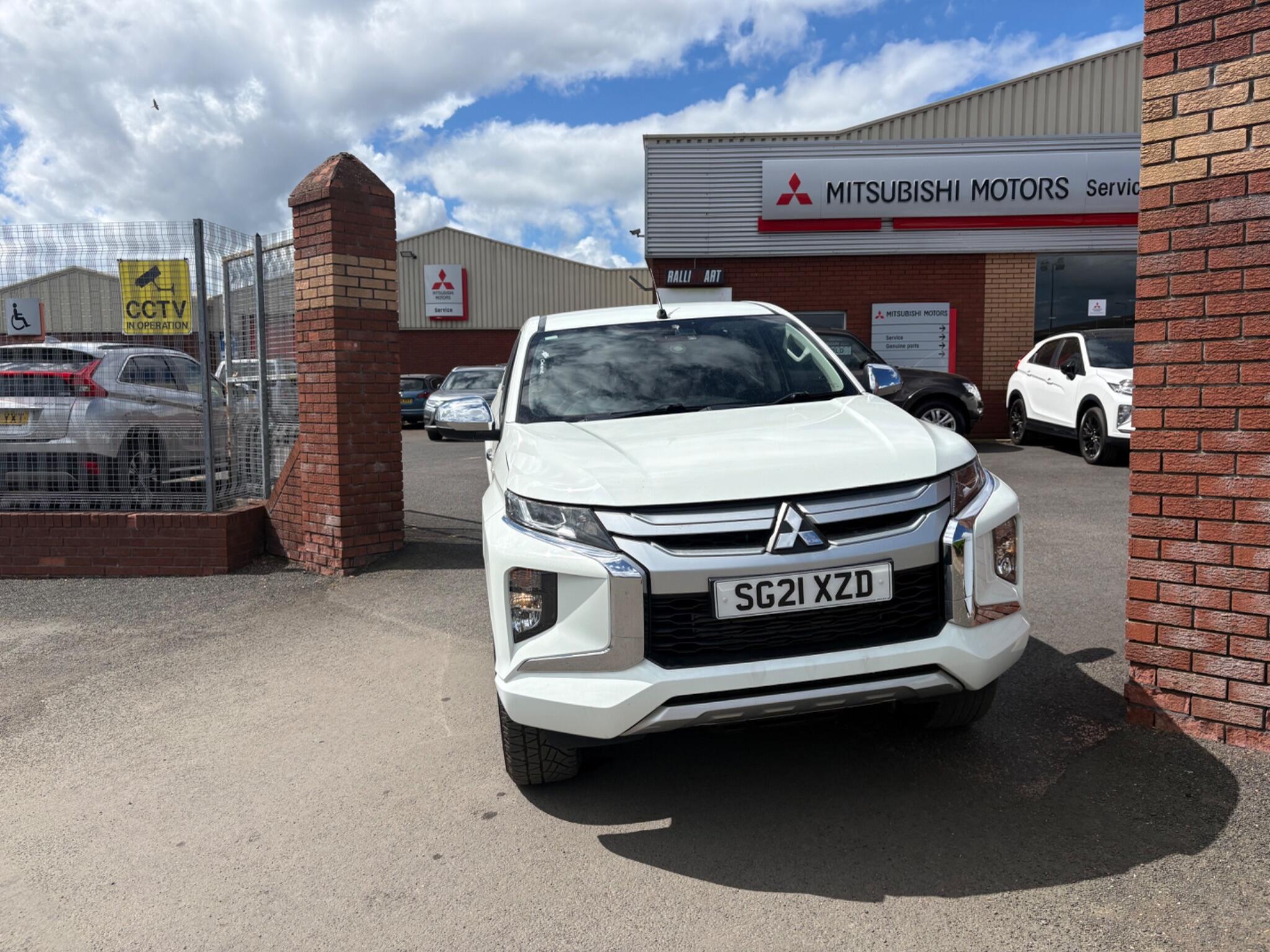 Mitsubishi L200