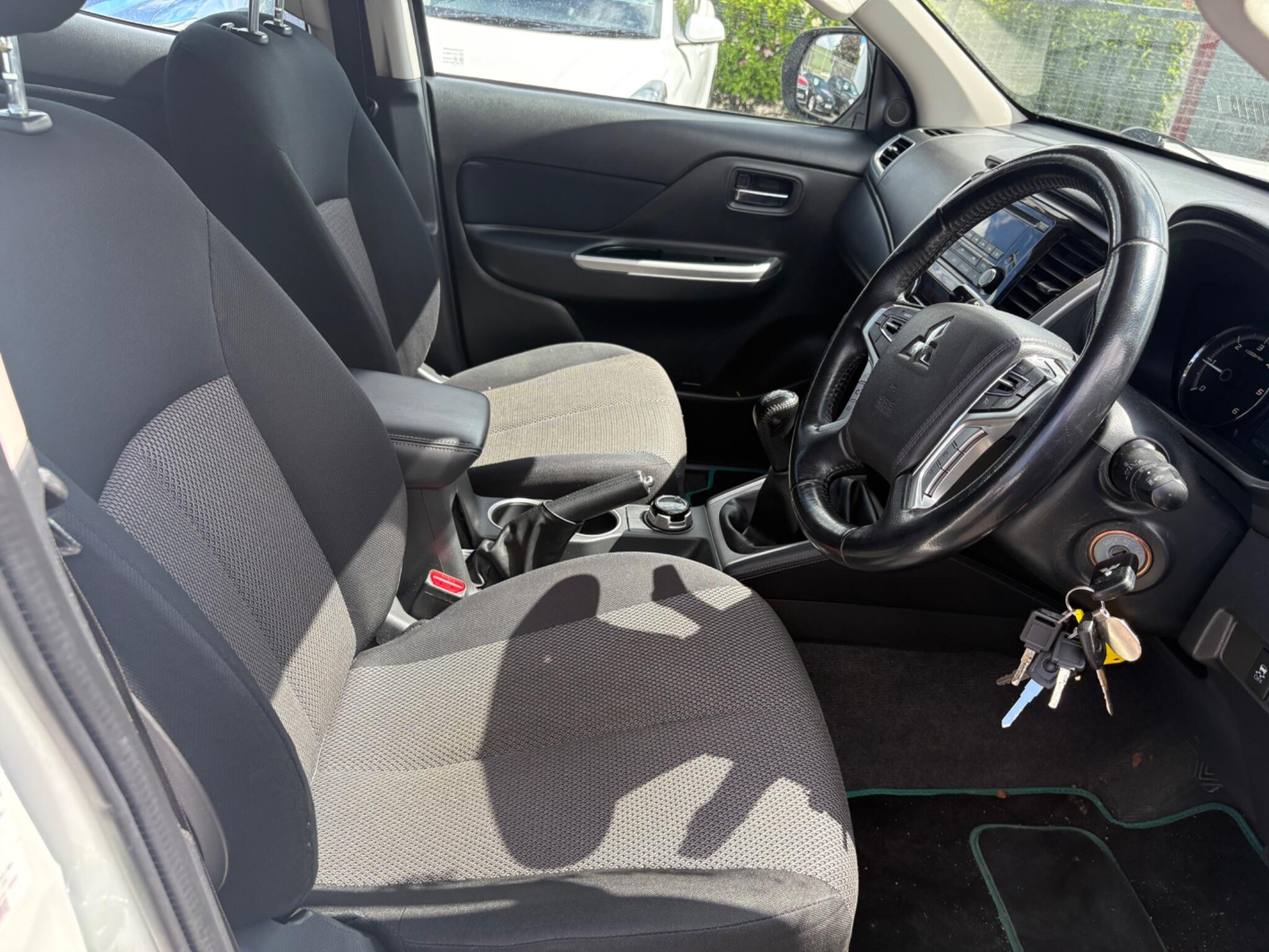 Mitsubishi L200