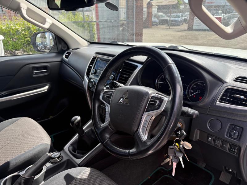 Mitsubishi L200