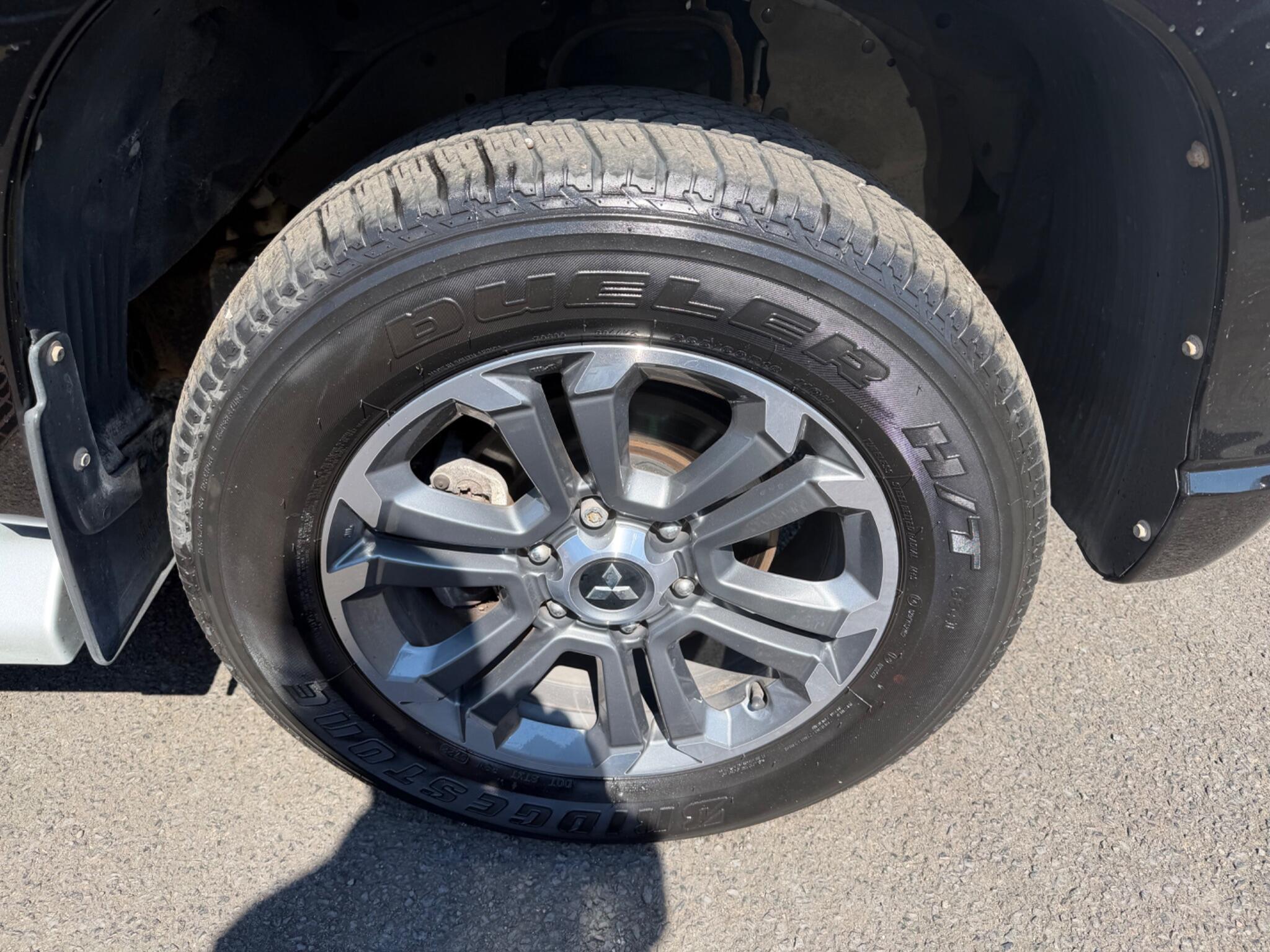 Mitsubishi L200