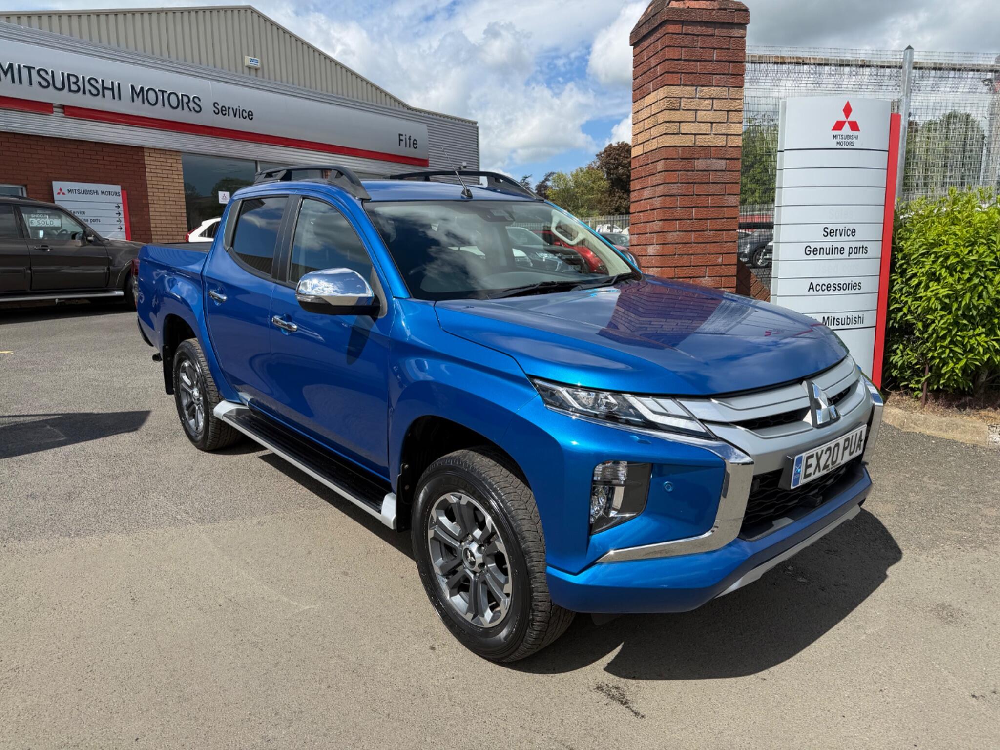 Mitsubishi L200