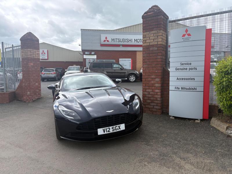 Aston Martin Db11