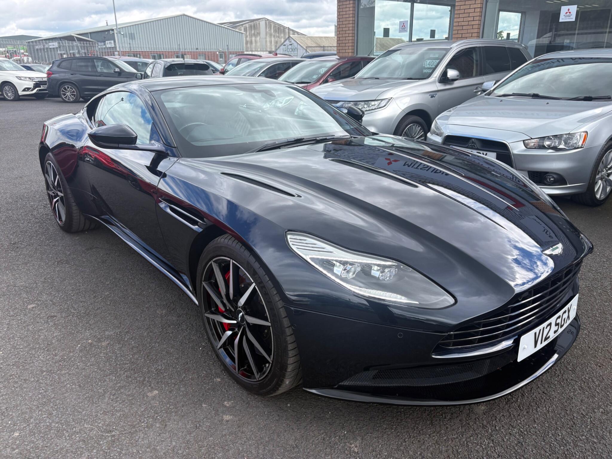 Aston Martin Db11