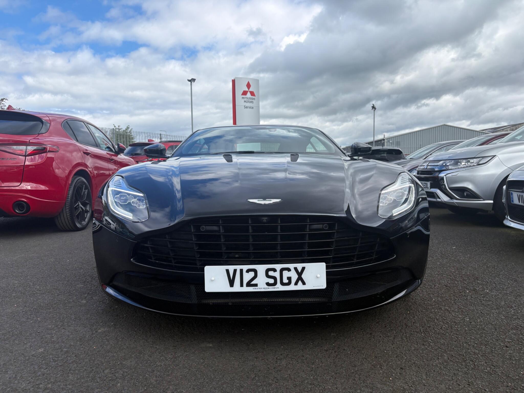 Aston Martin Db11