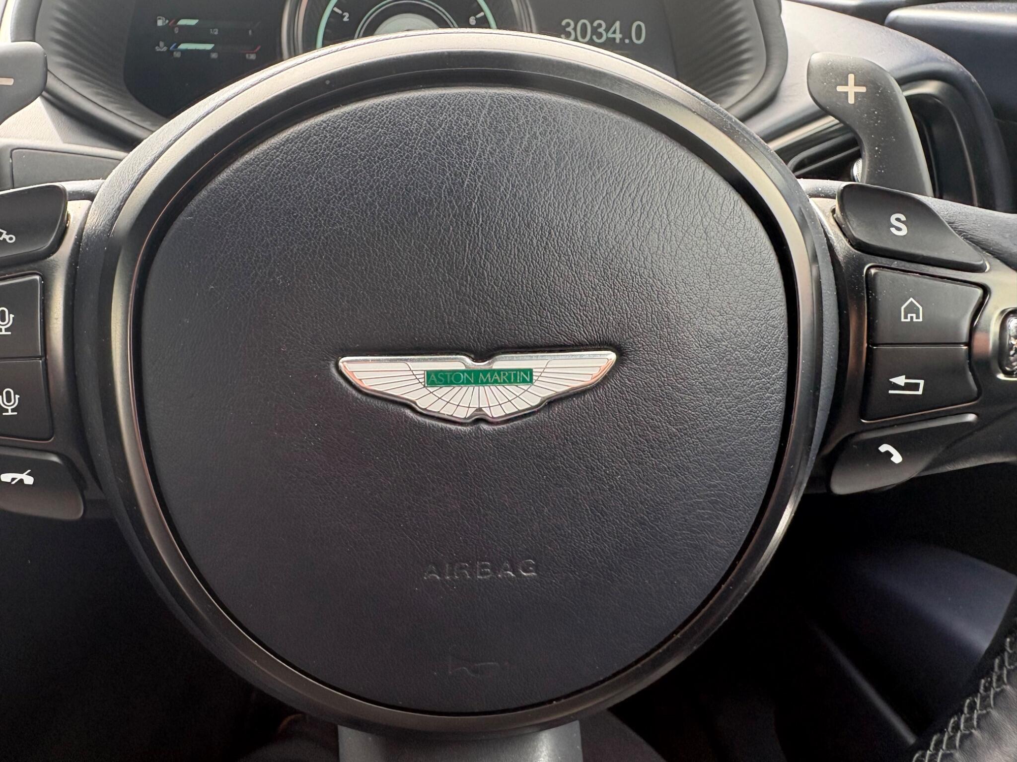 Aston Martin Db11