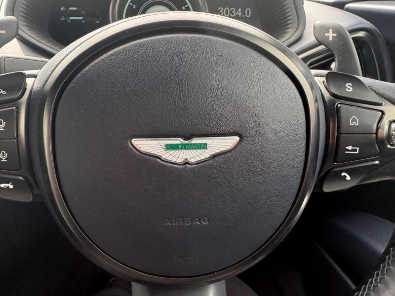 Aston Martin Db11