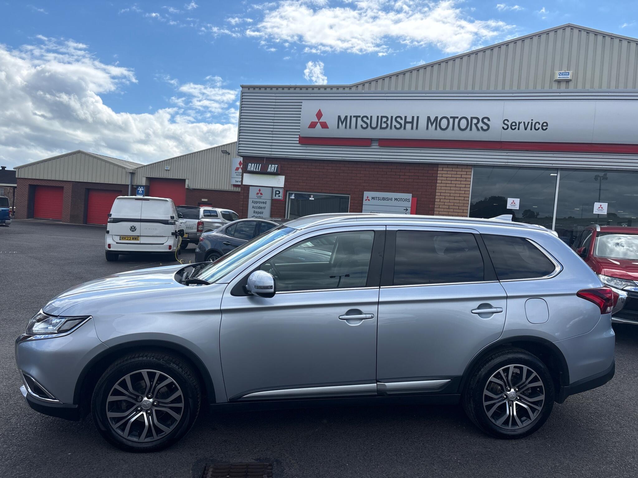 Mitsubishi Outlander