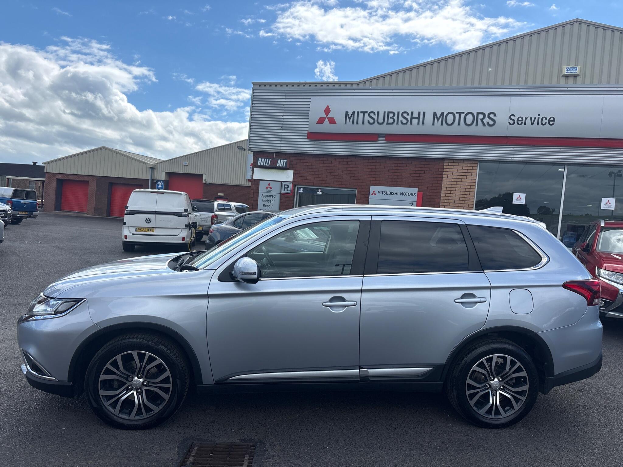 Mitsubishi Outlander