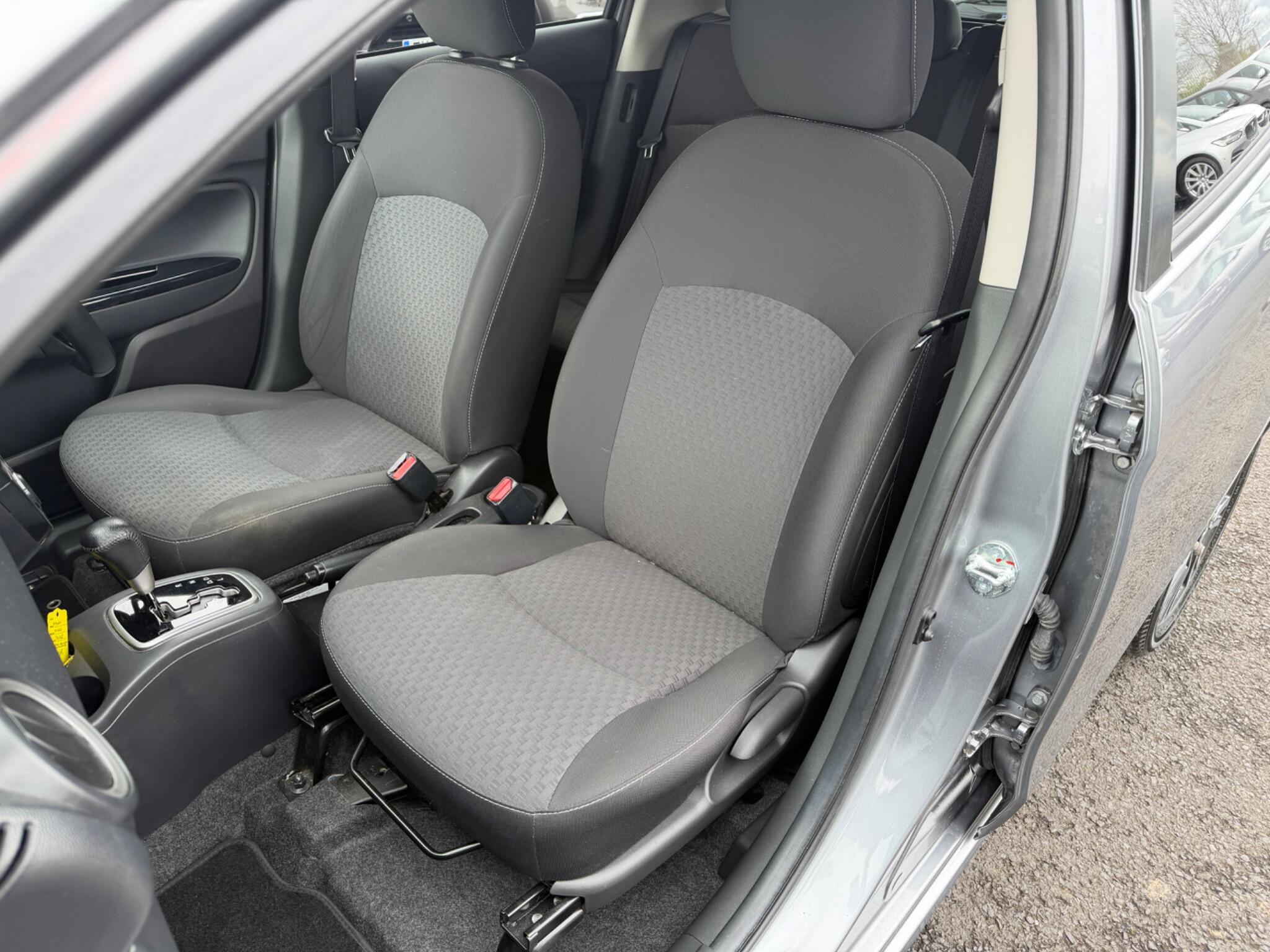 Mitsubishi Mirage