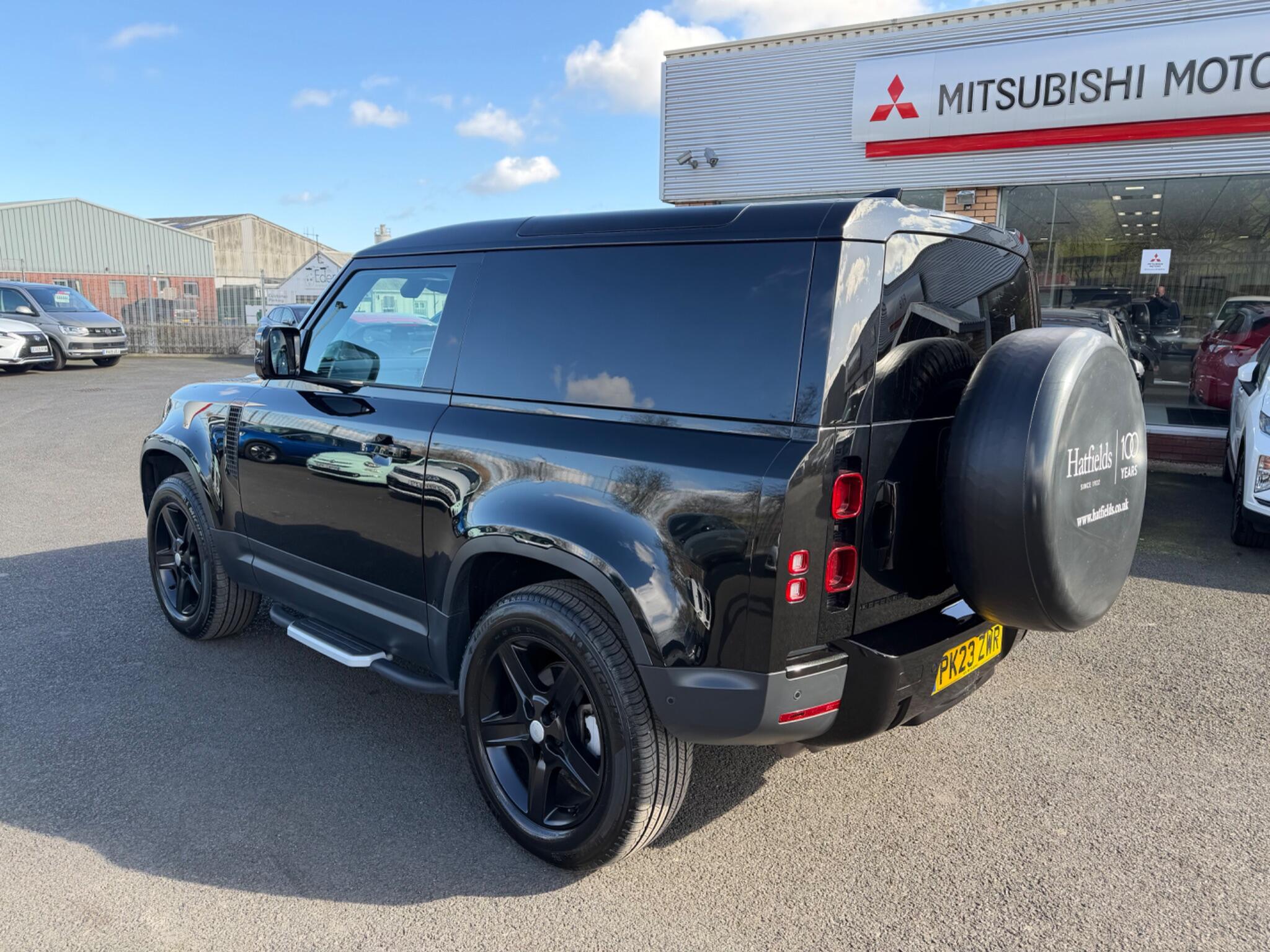 Land Rover Defender 90