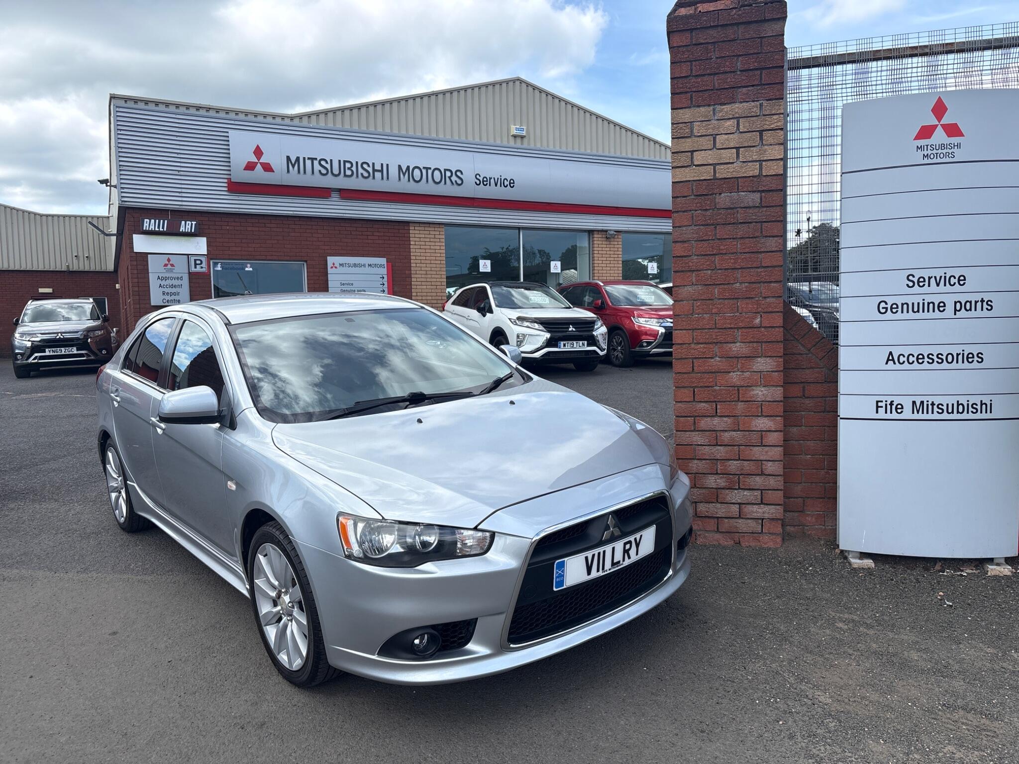 Mitsubishi Lancer