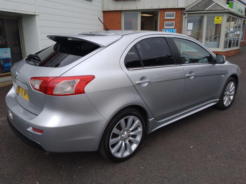 Mitsubishi Lancer