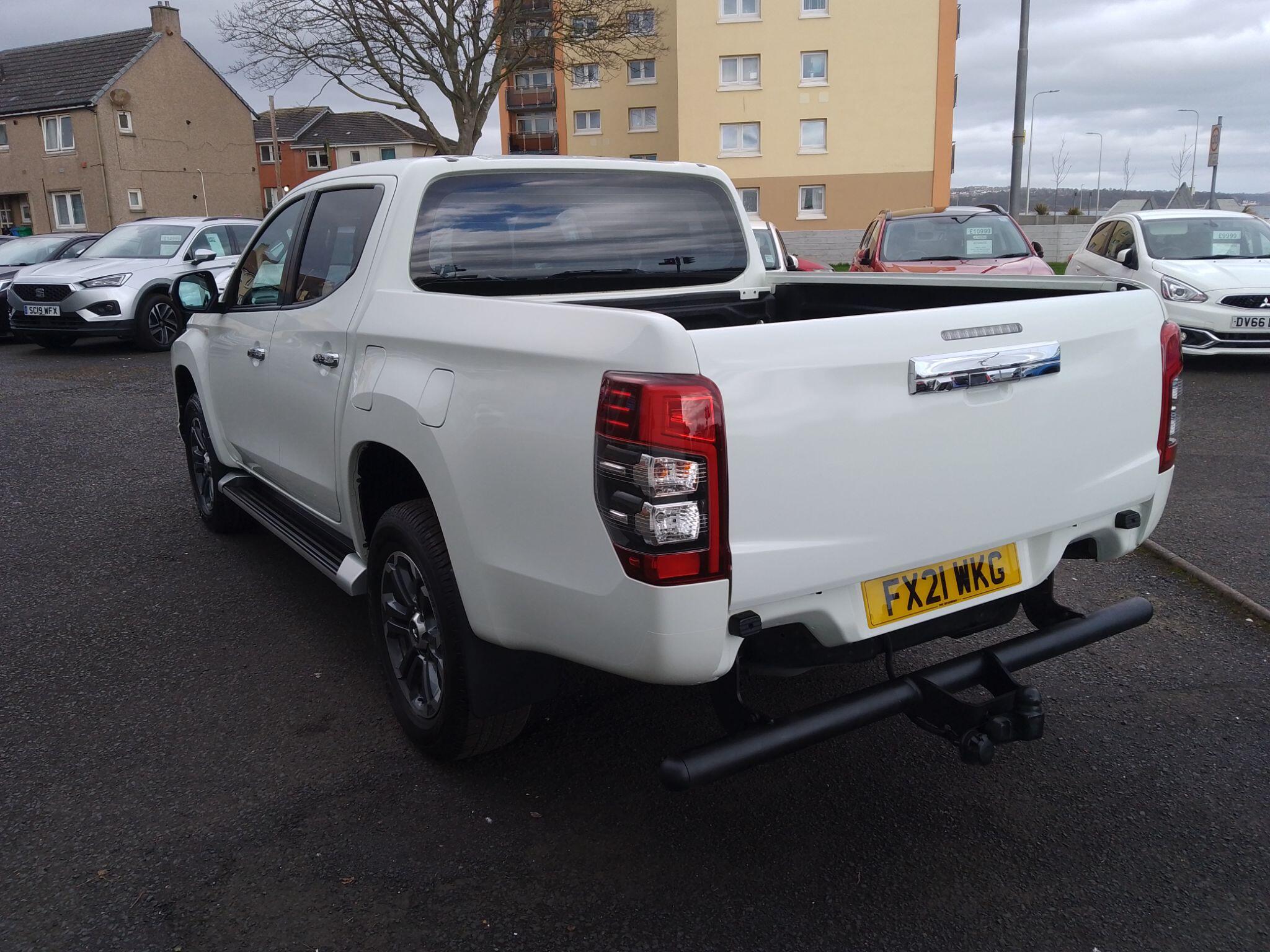 Mitsubishi L200