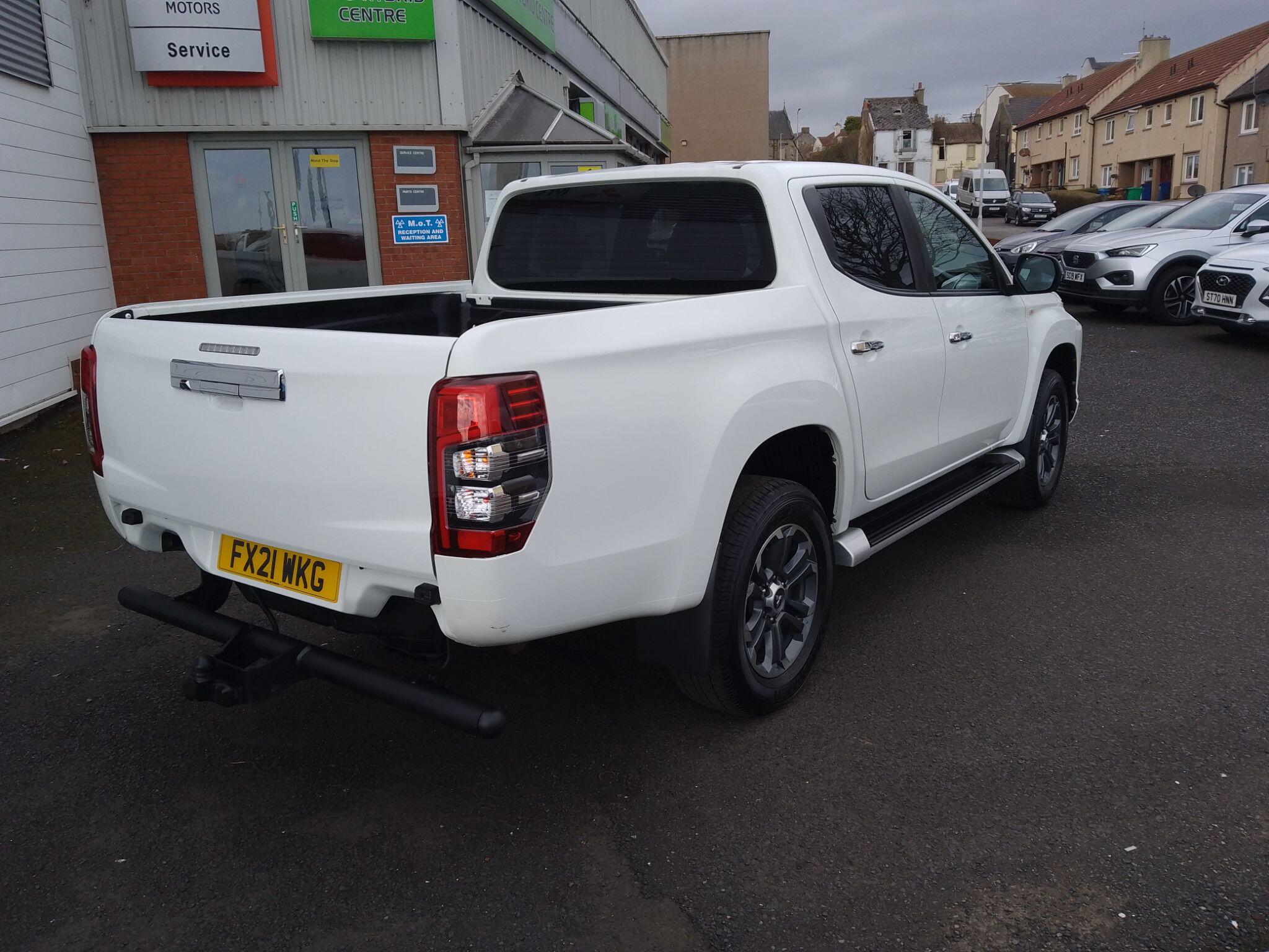 Mitsubishi L200