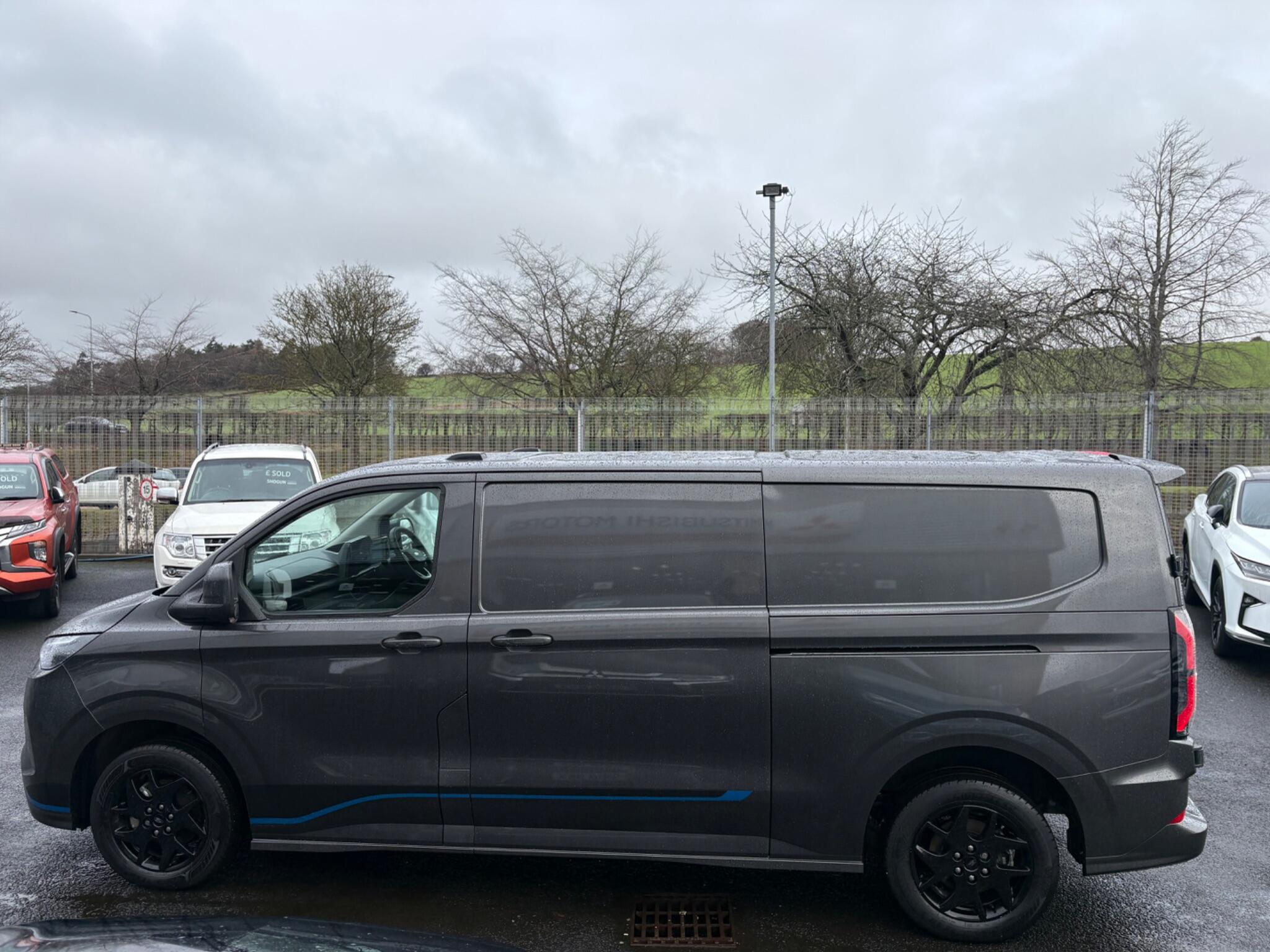 Ford E-Transit Custom