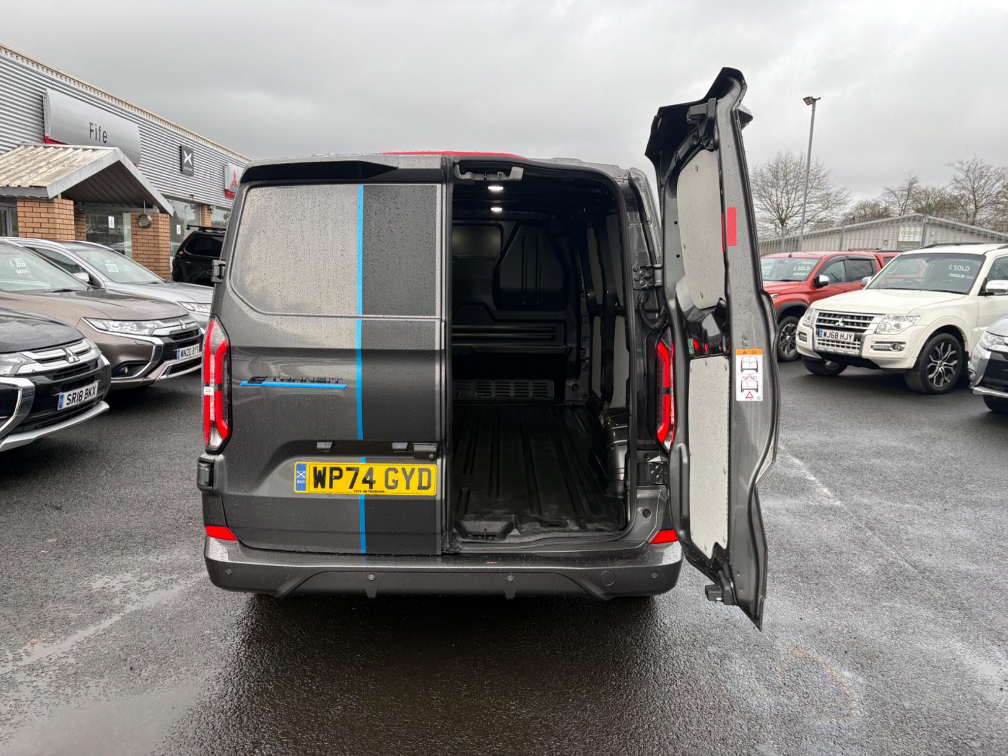 Ford E-Transit Custom