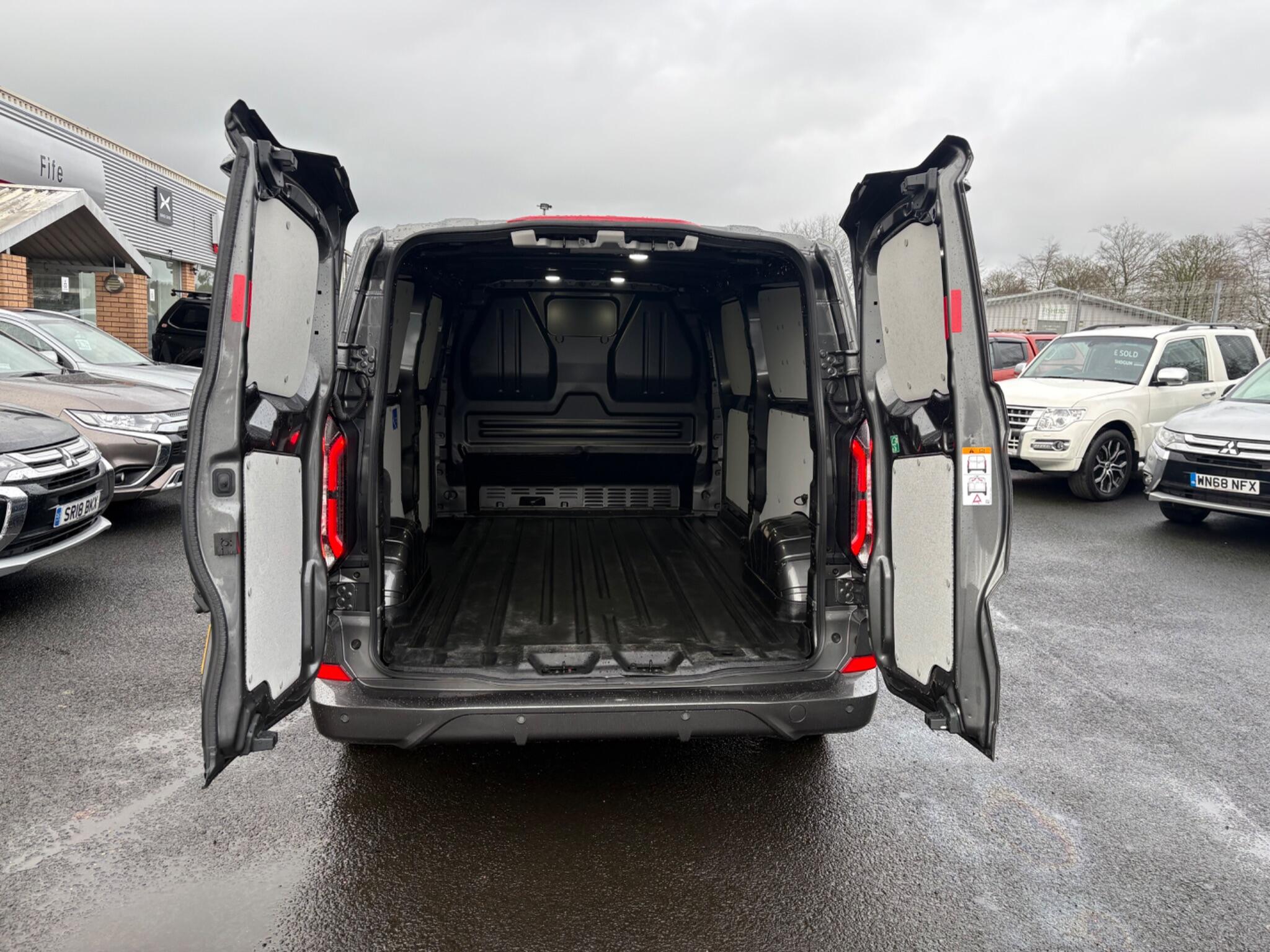 Ford E-Transit Custom