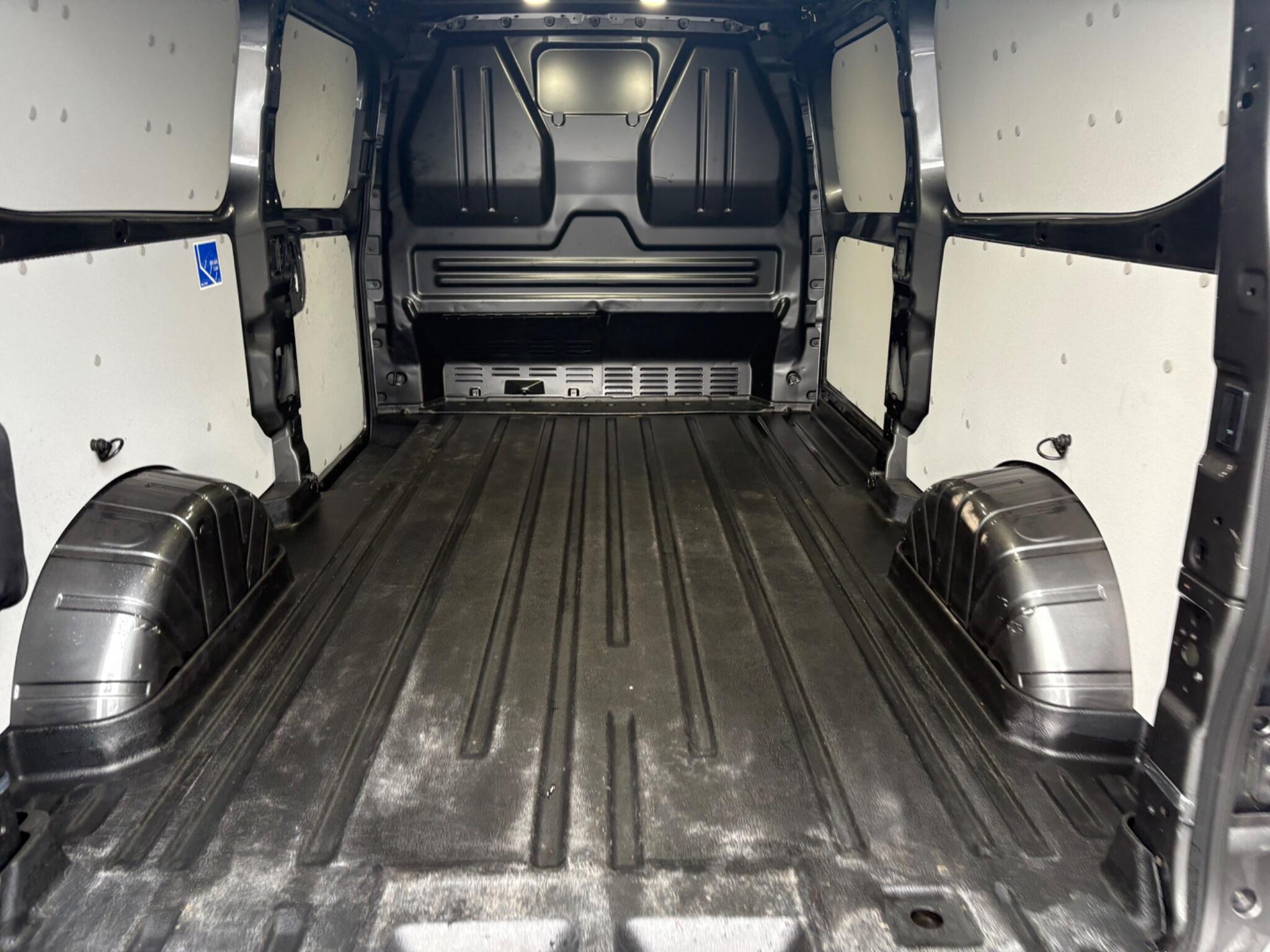 Ford E-Transit Custom