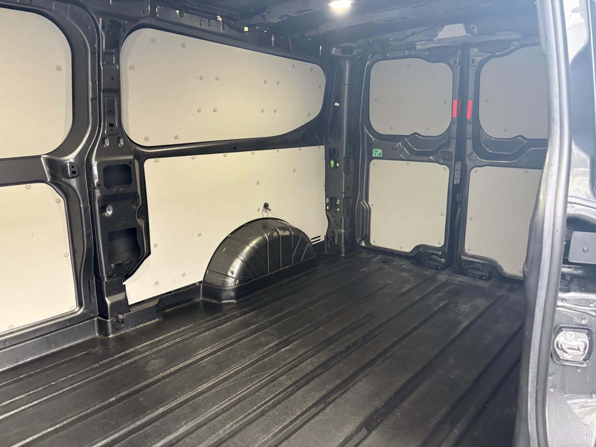 Ford E-Transit Custom