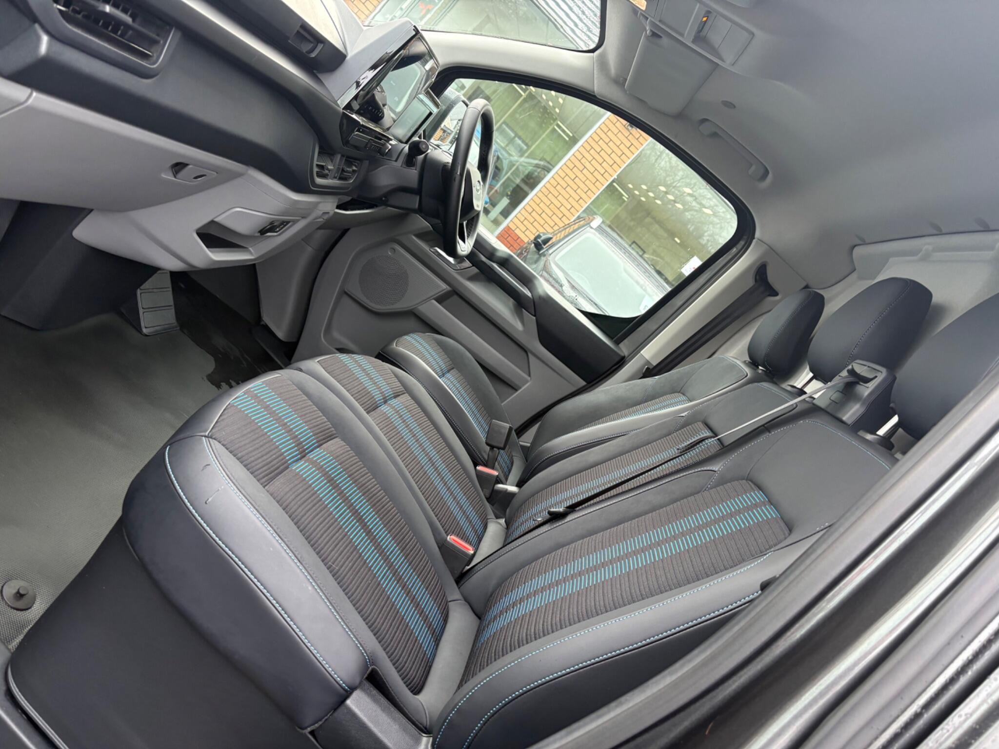 Ford E-Transit Custom